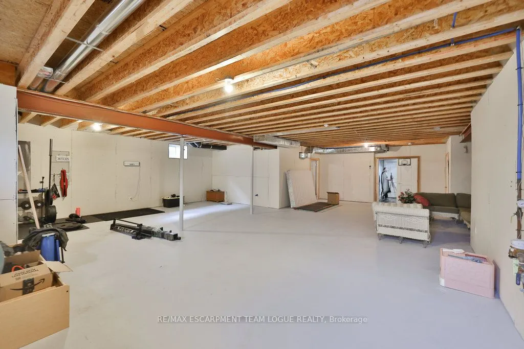 2229 Lakeshore Road