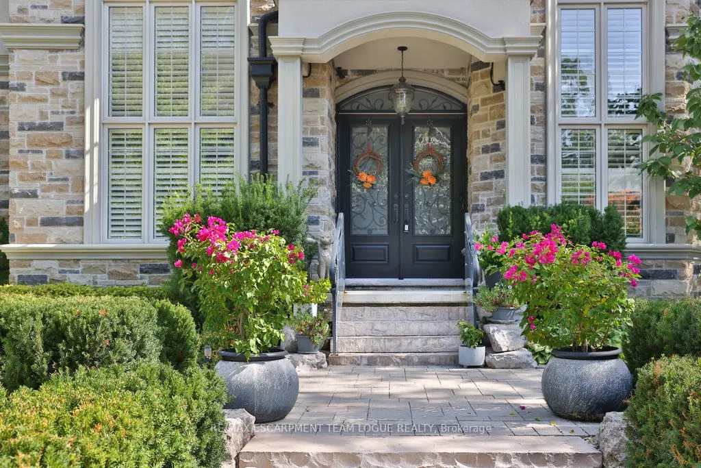 2229 Lakeshore Road