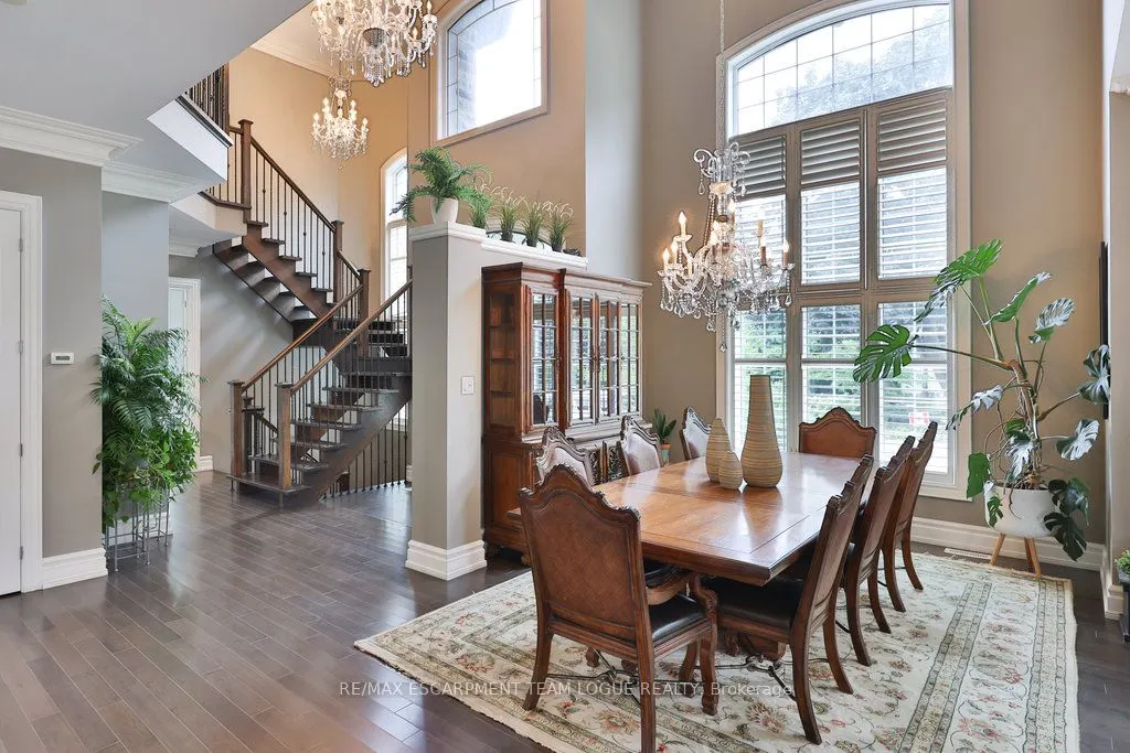 2229 Lakeshore Road