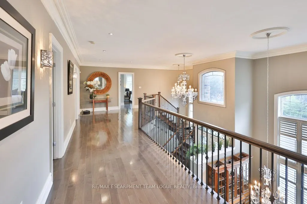 2229 Lakeshore Road