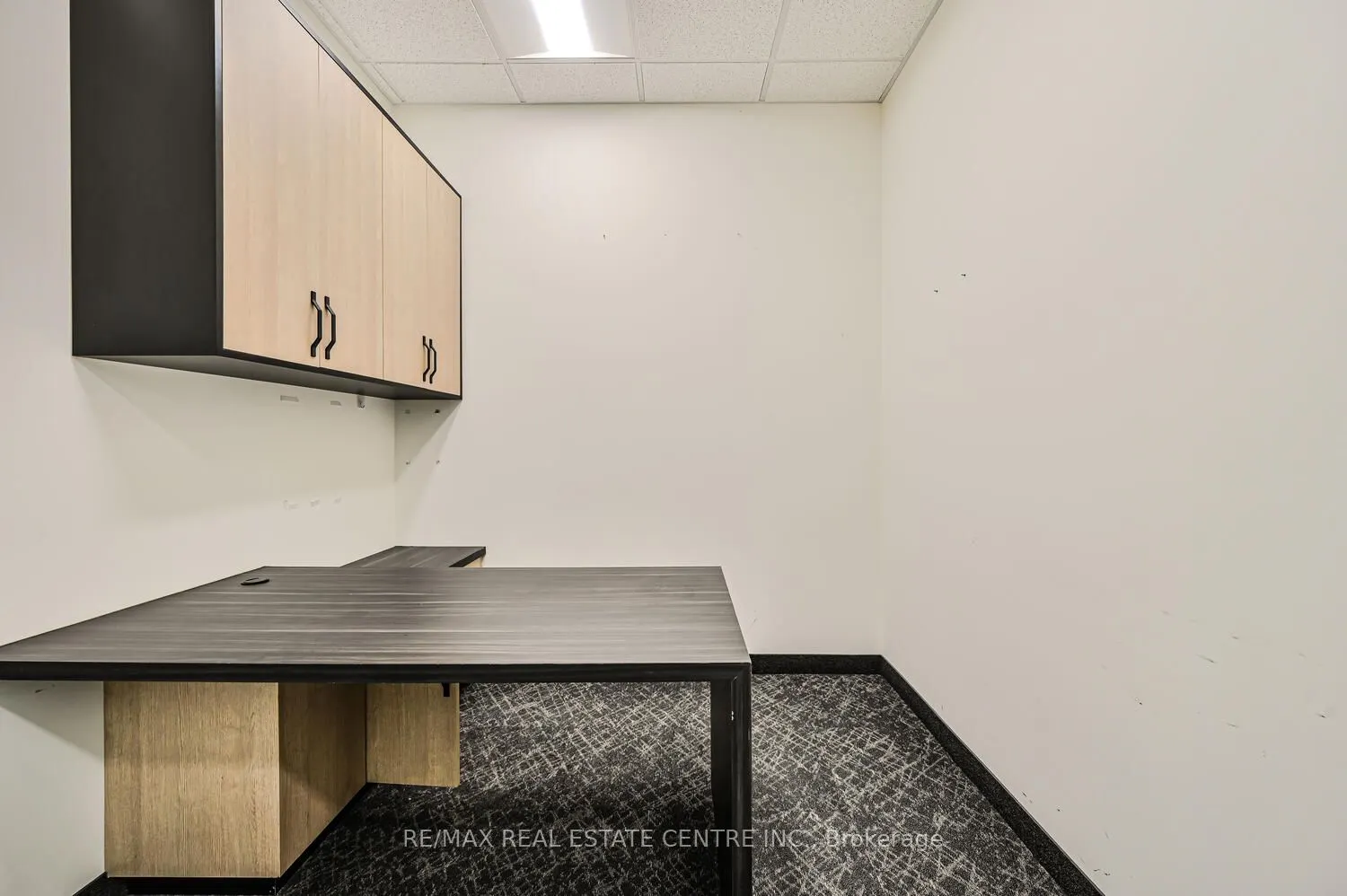 2565 Steeles Avenue E, #22