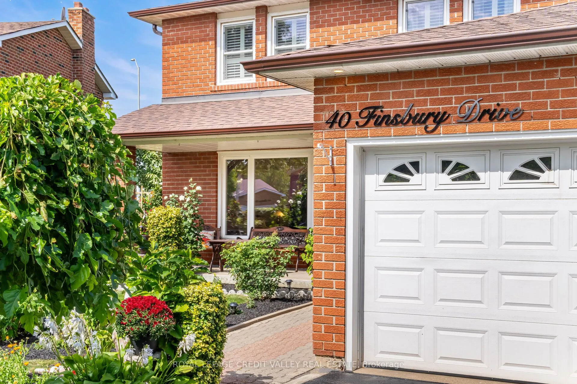 40 Finsbury Drive