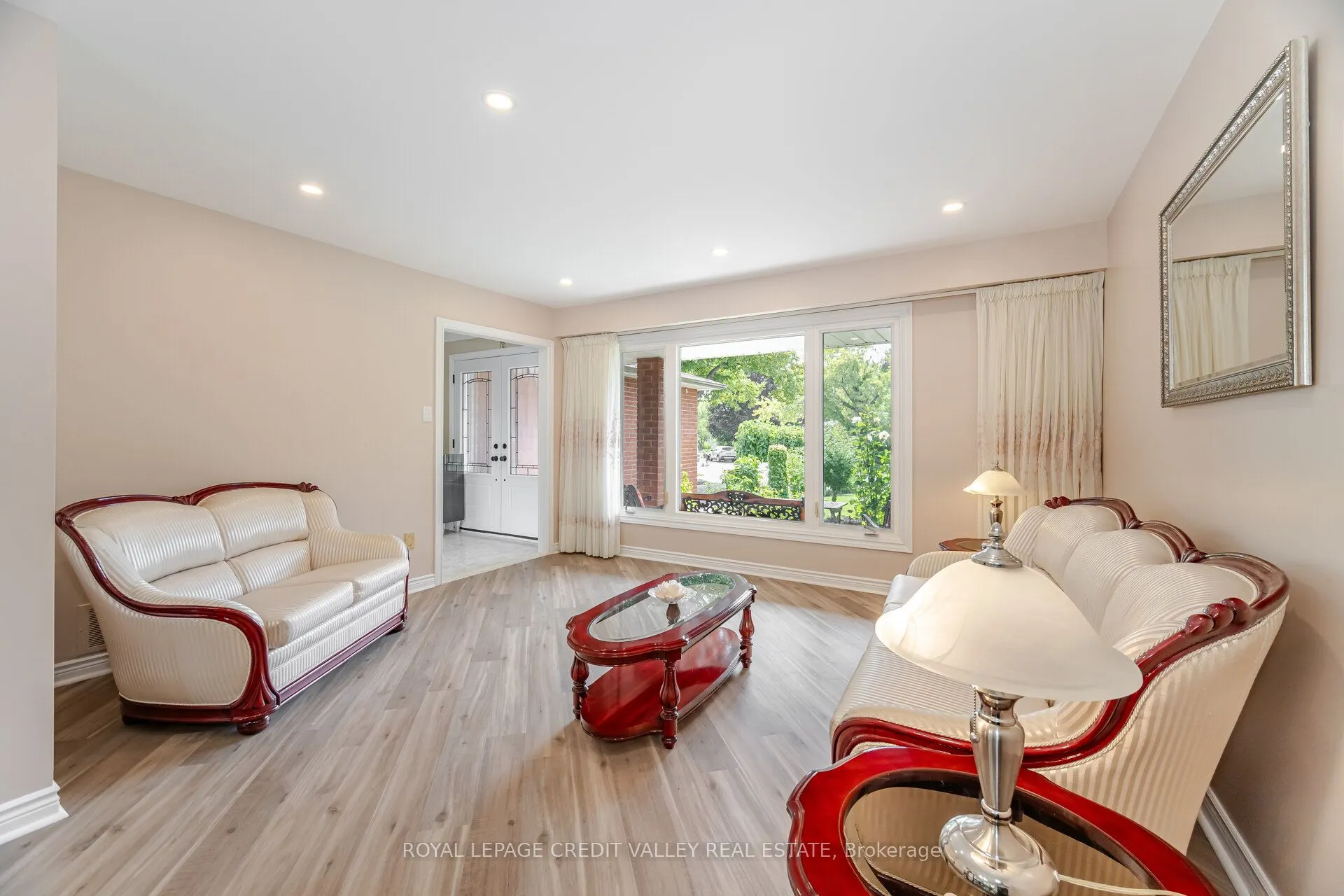 40 Finsbury Drive