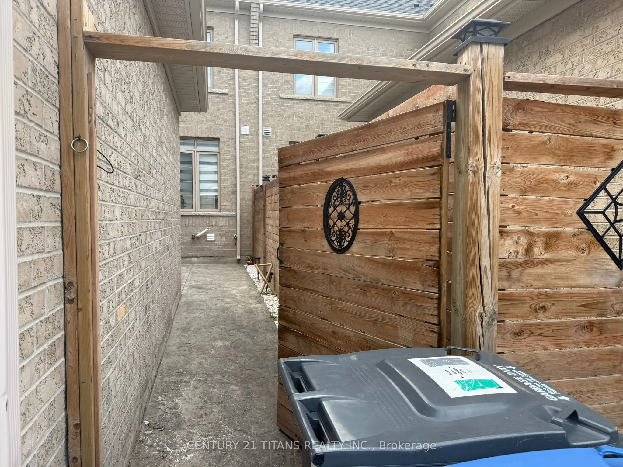 207 Clockwork Drive, #Basement