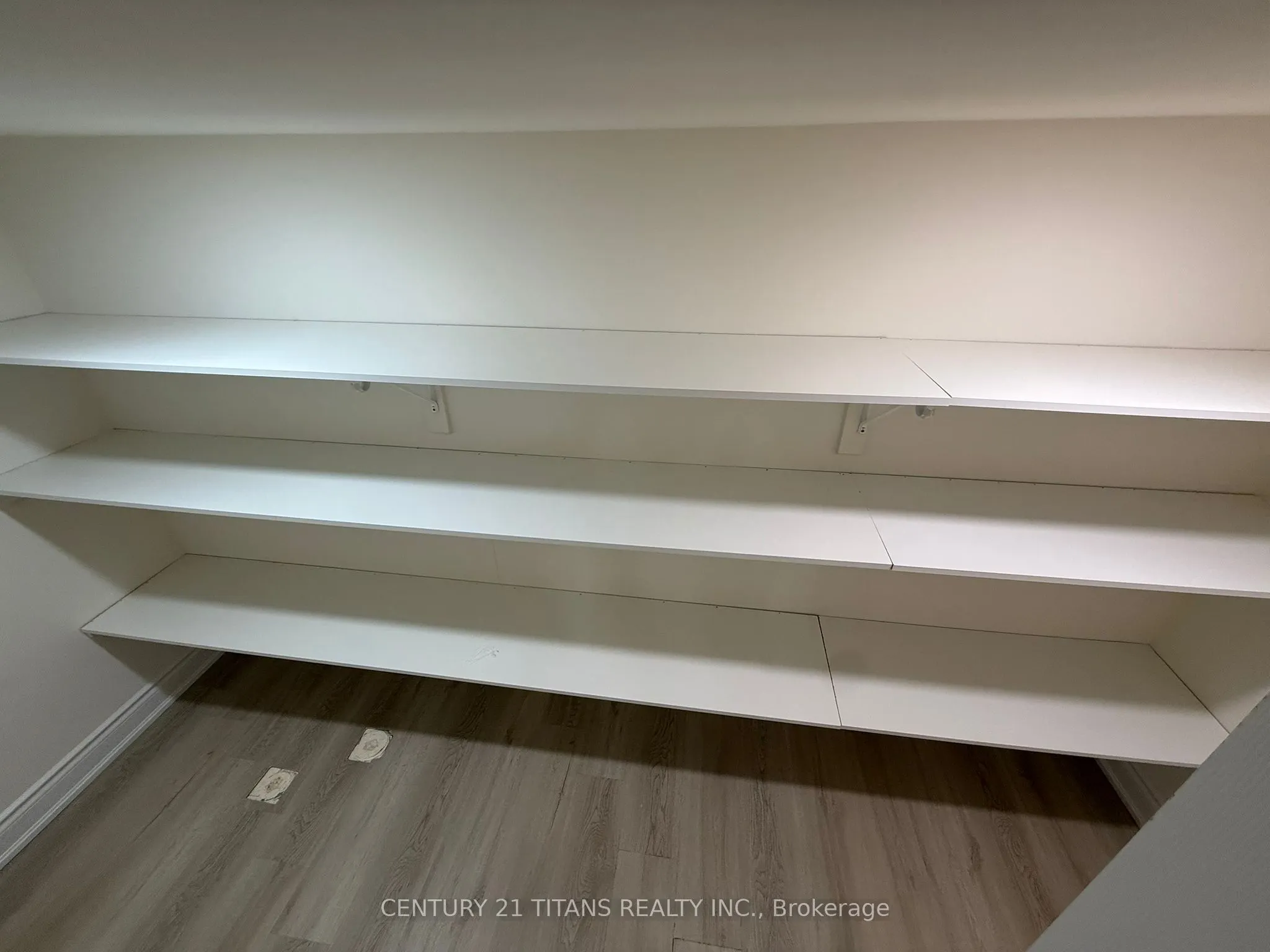 207 Clockwork Drive, #Basement
