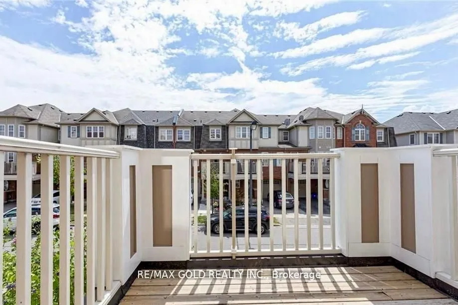 812 Fowles Court
