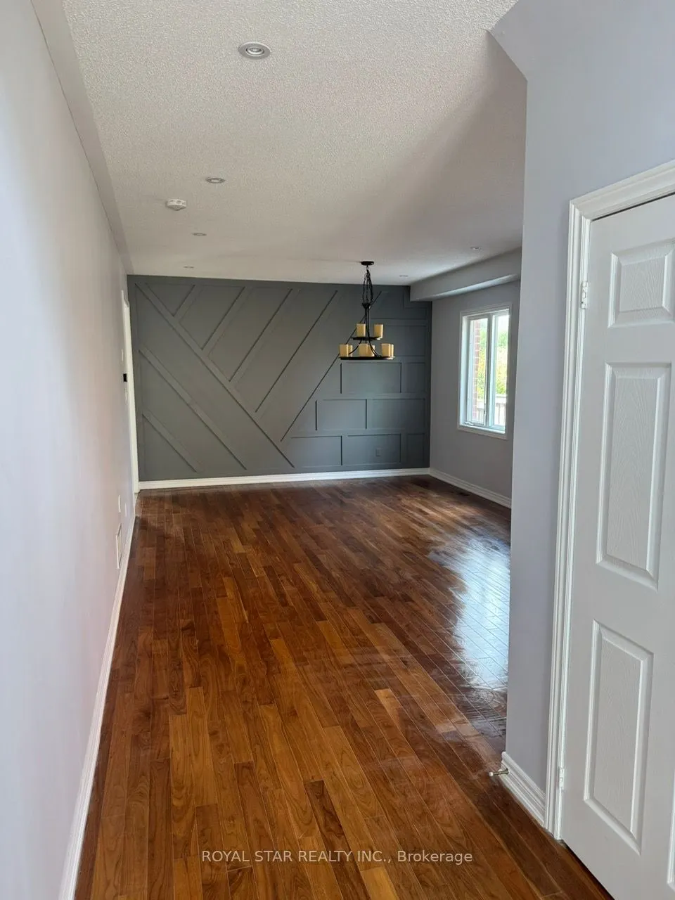 300 Wrigglesworth Crescent