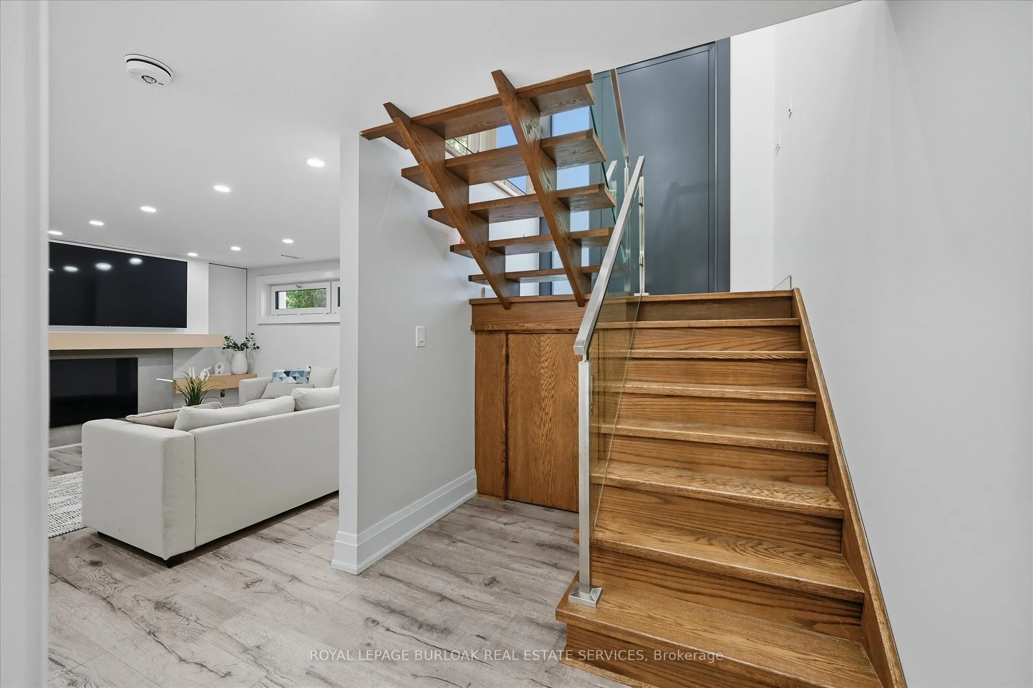 568 Dynes Road