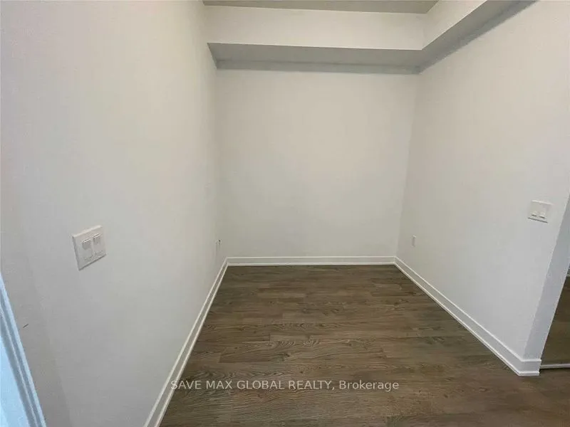 4699 Glen Erin Drive, #809