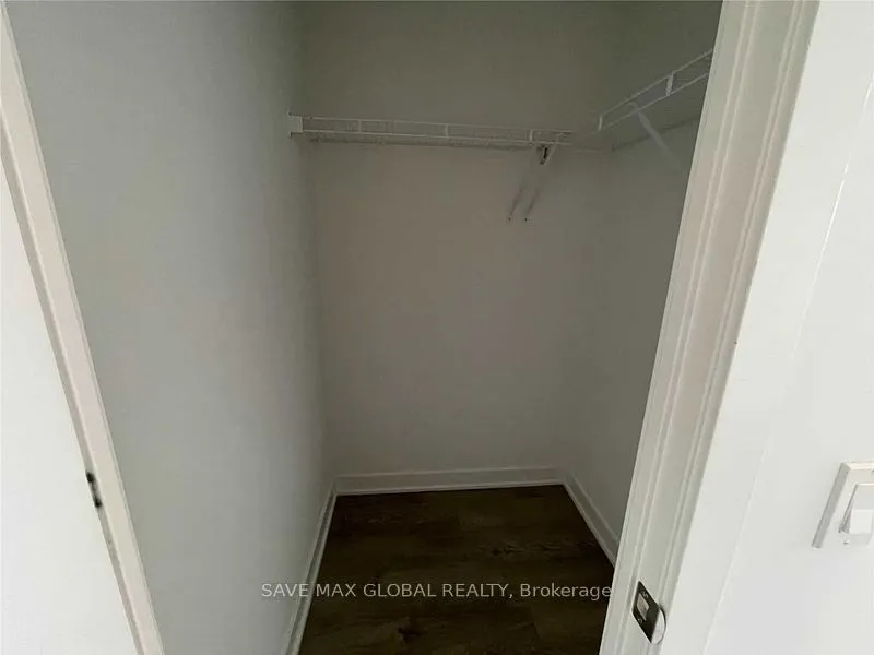 4699 Glen Erin Drive, #809