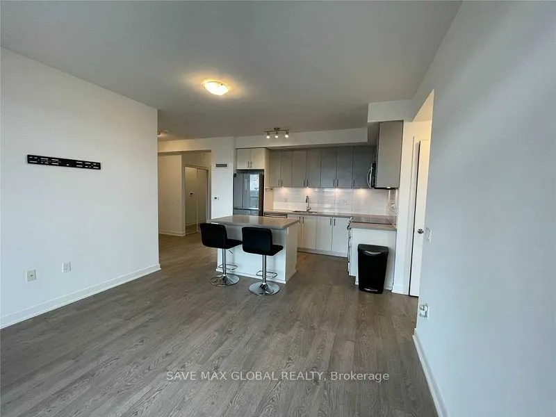 4699 Glen Erin Drive, #809