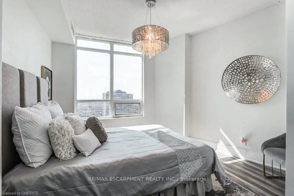 330 BURNHAMTHORPE Road W, #2402