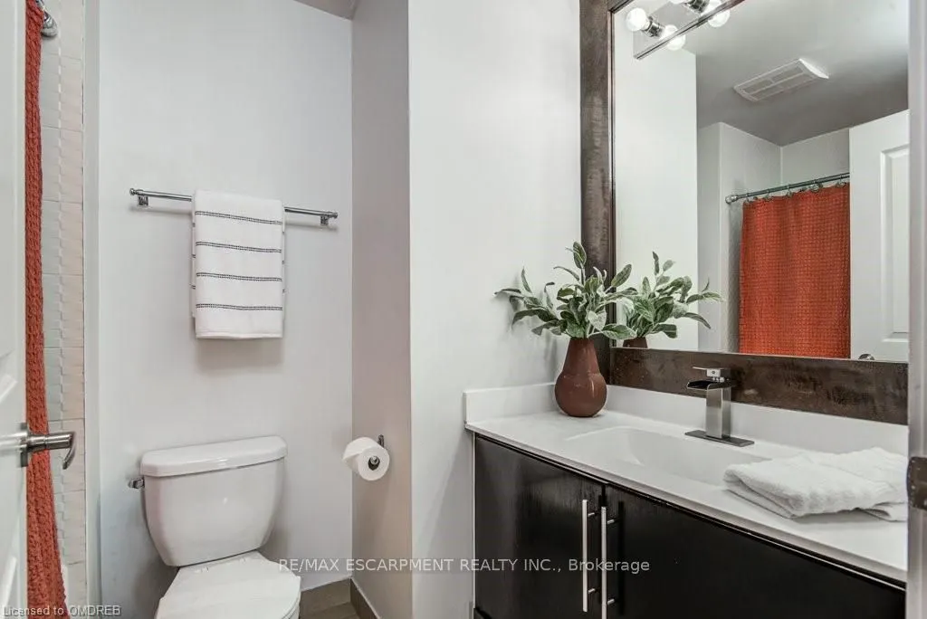 330 BURNHAMTHORPE Road W, #2402