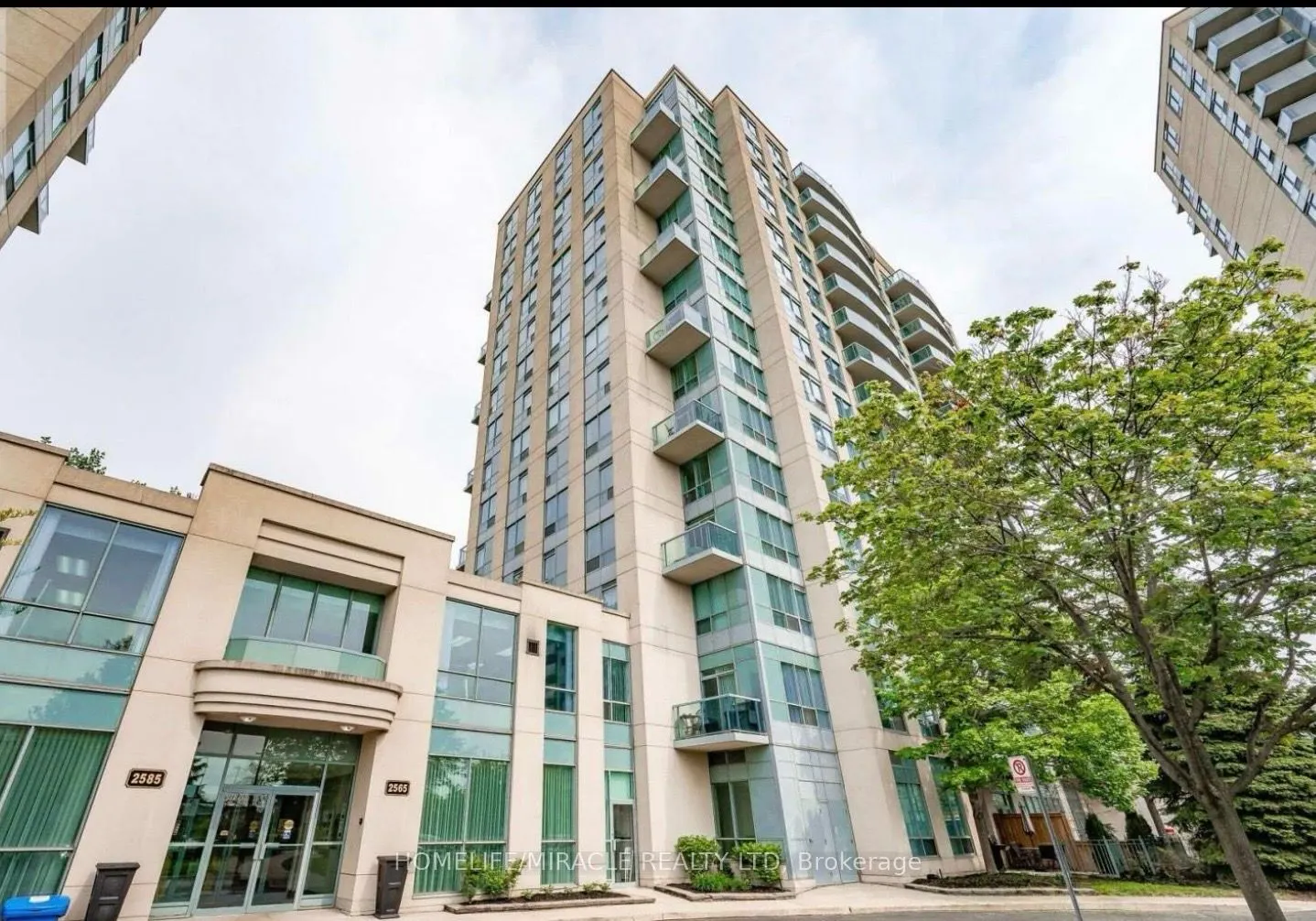 2565 Erin Centre Boulevard, #1208