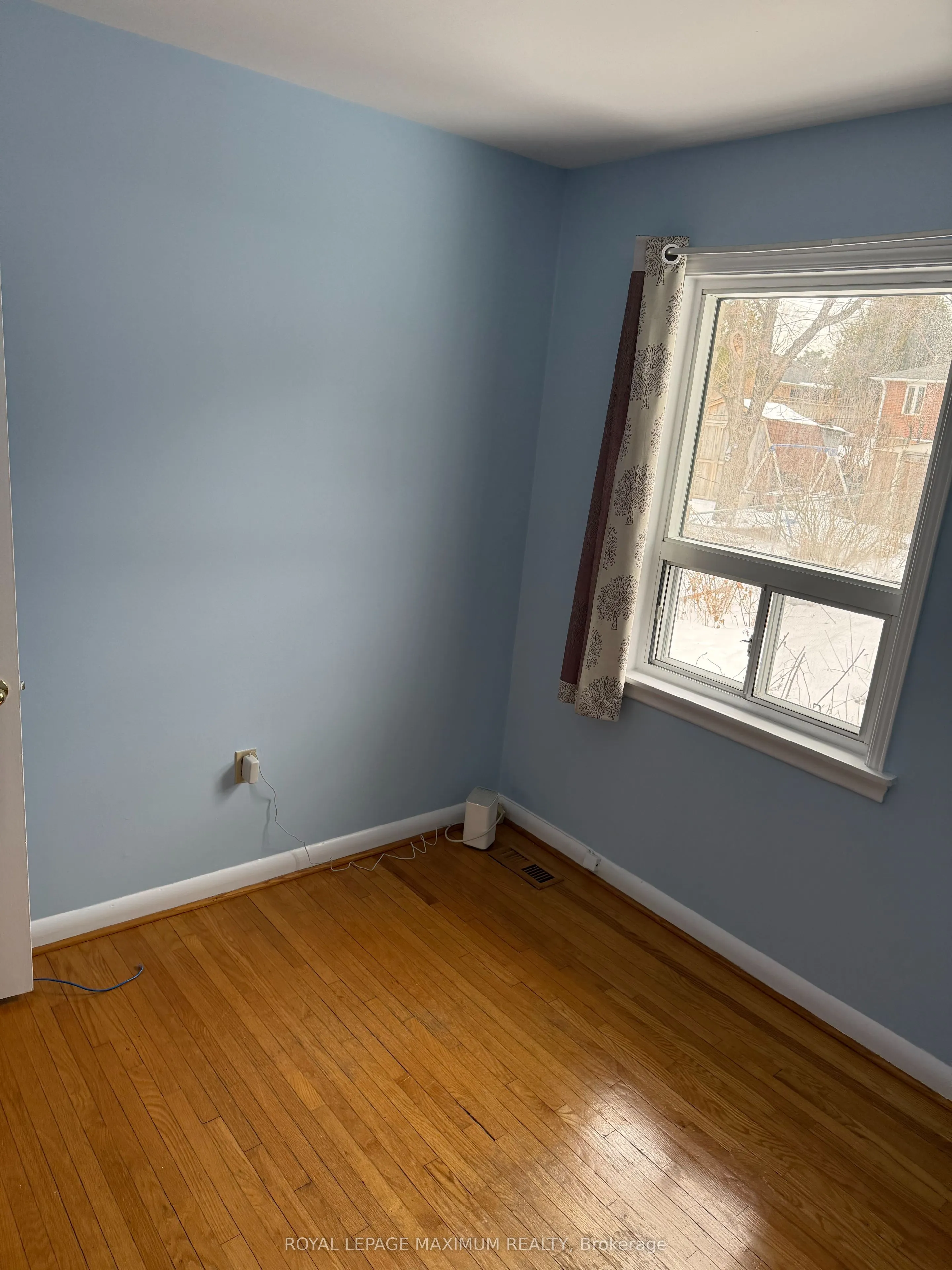 5 Lawrence Crescent, #Upper