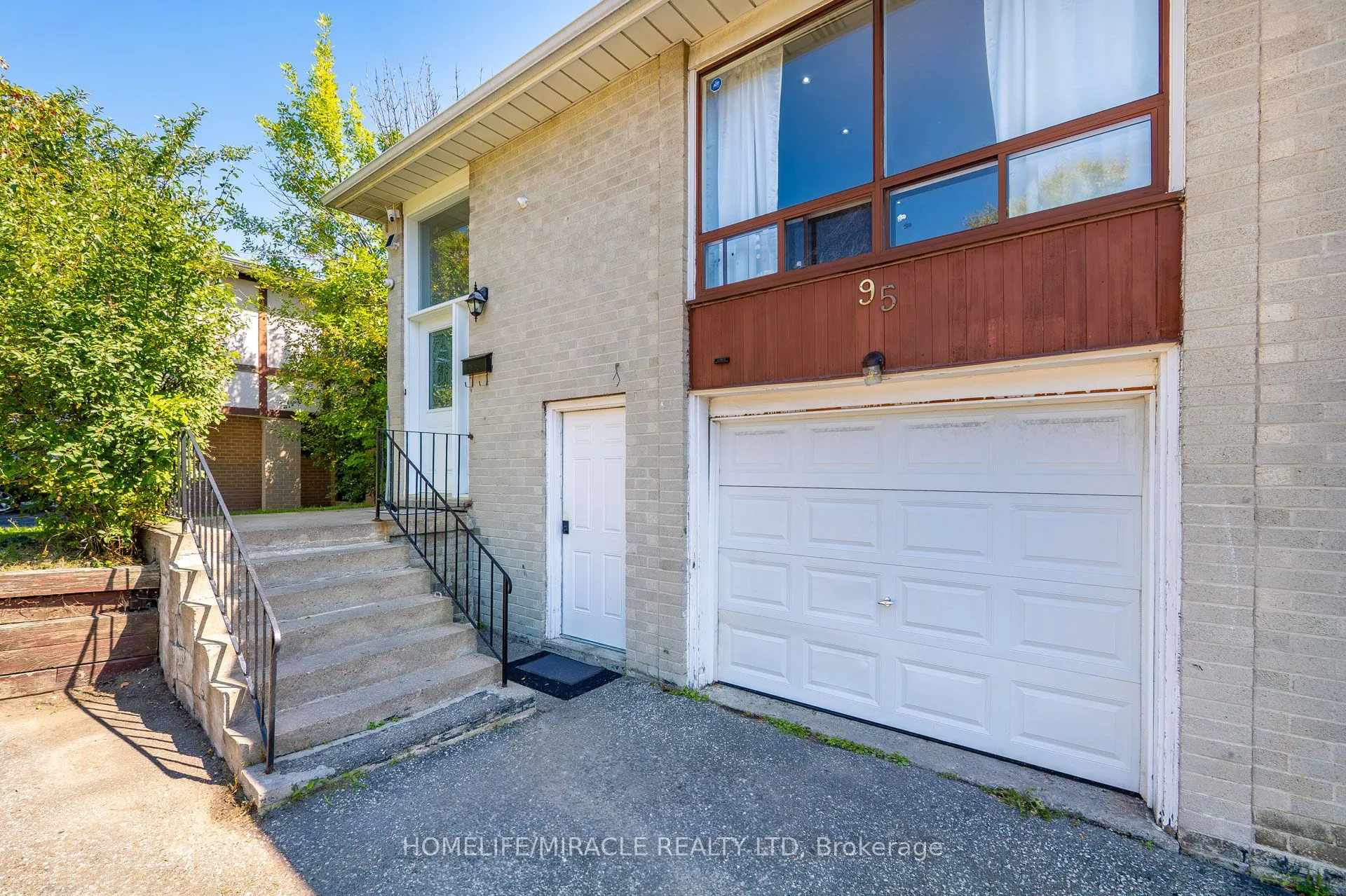 95 Greenbriar Road