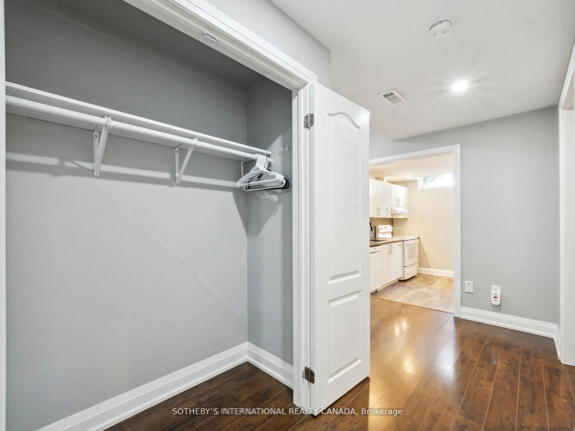 14 Laurelwood Crescent, #Lower