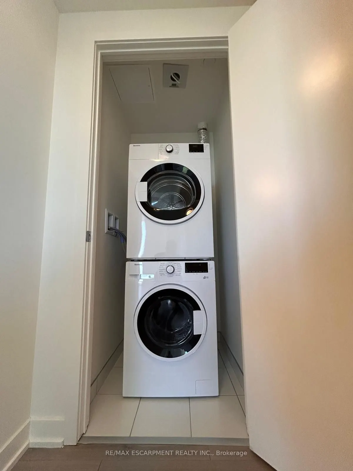 3079 Trafalgar Road, #1403