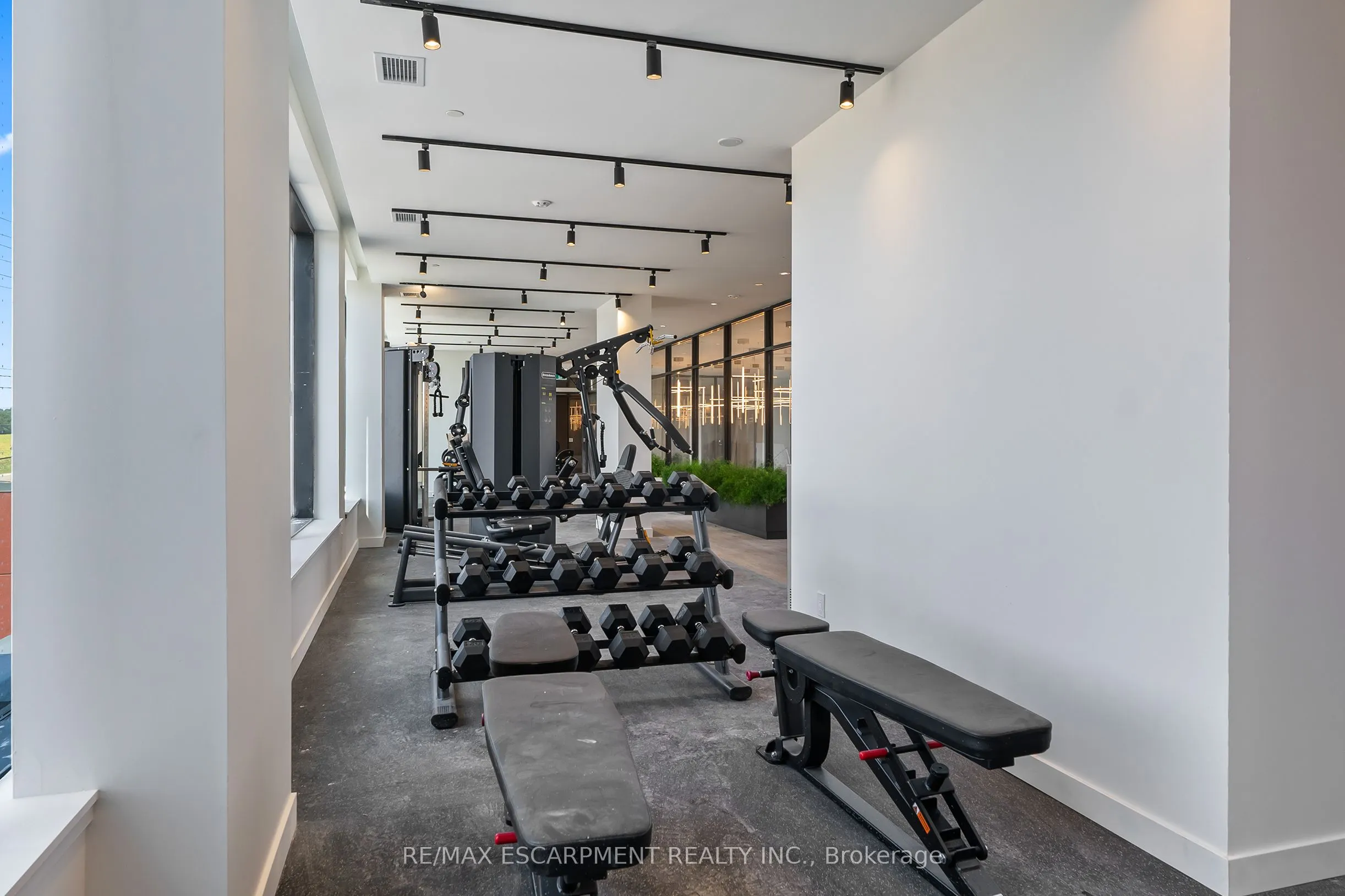 3079 Trafalgar Road, #1403