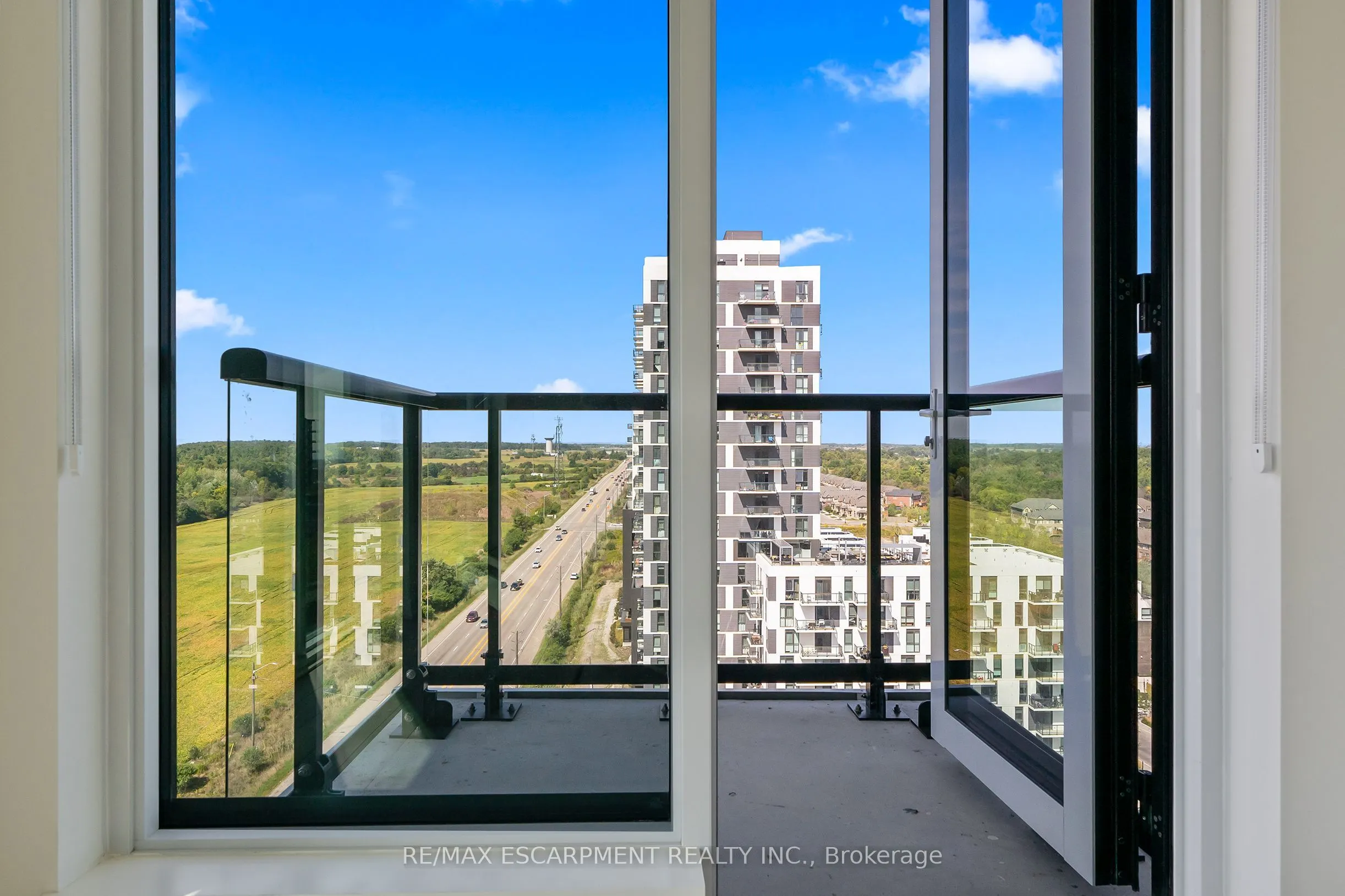3079 Trafalgar Road, #1403