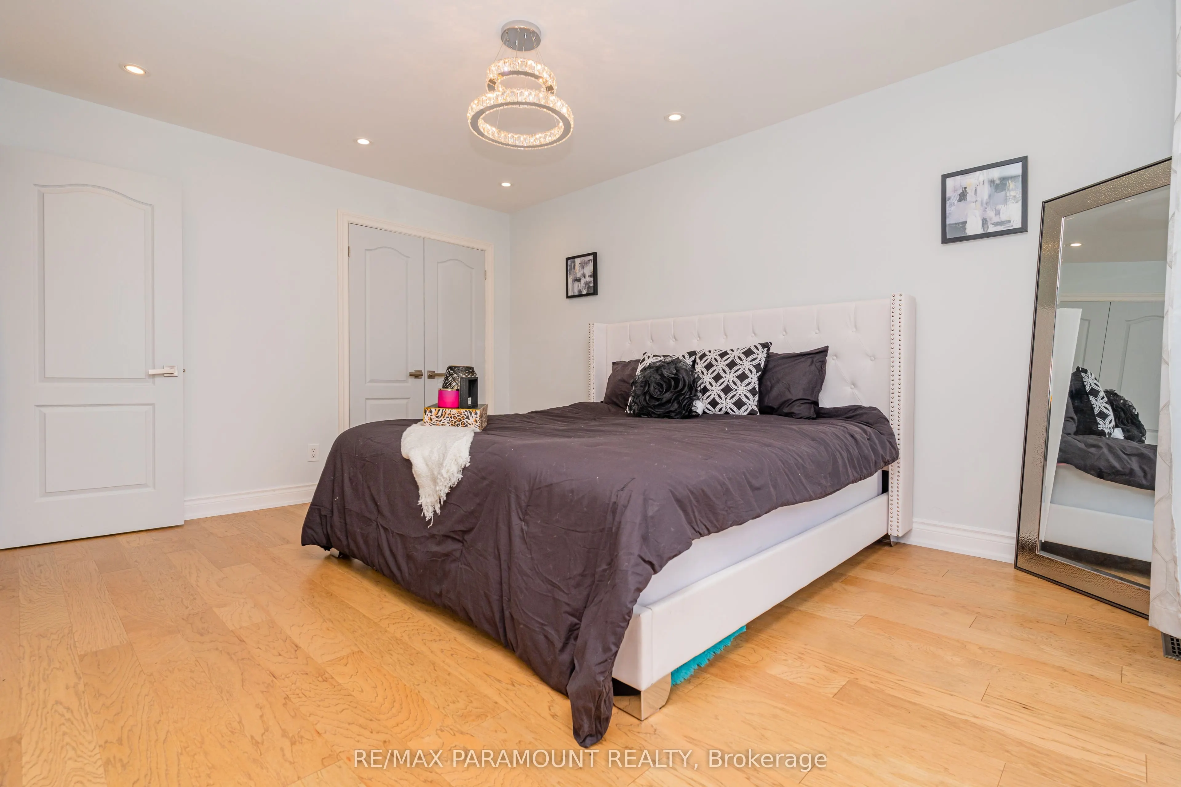 43 Bromley Crescent