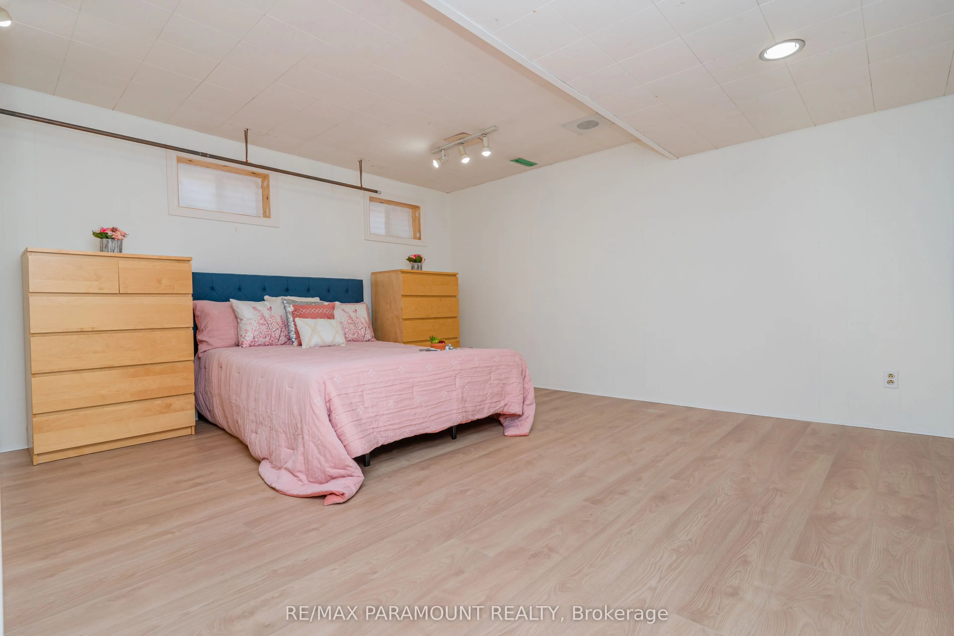 43 Bromley Crescent