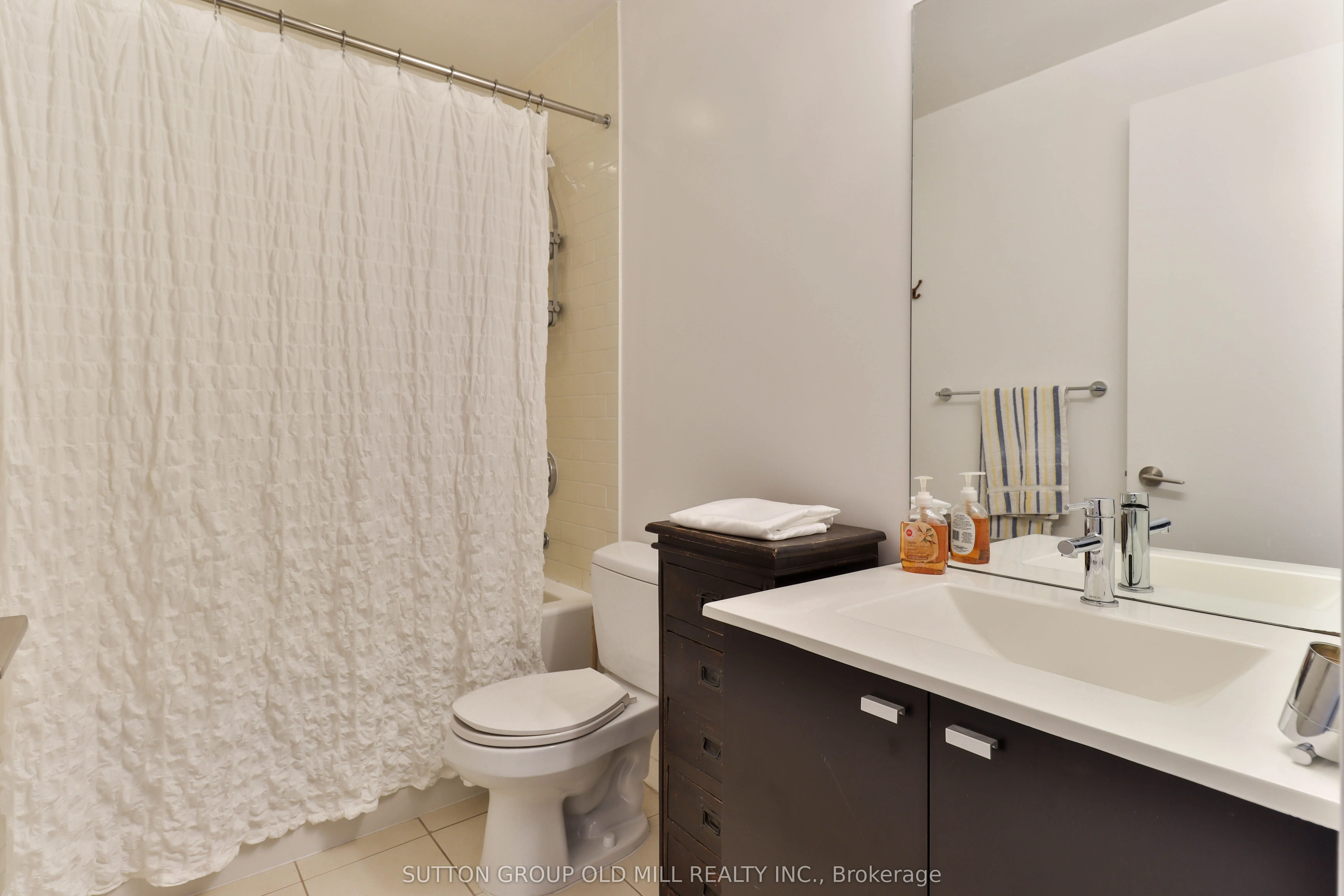 103 The Queensway, #2210