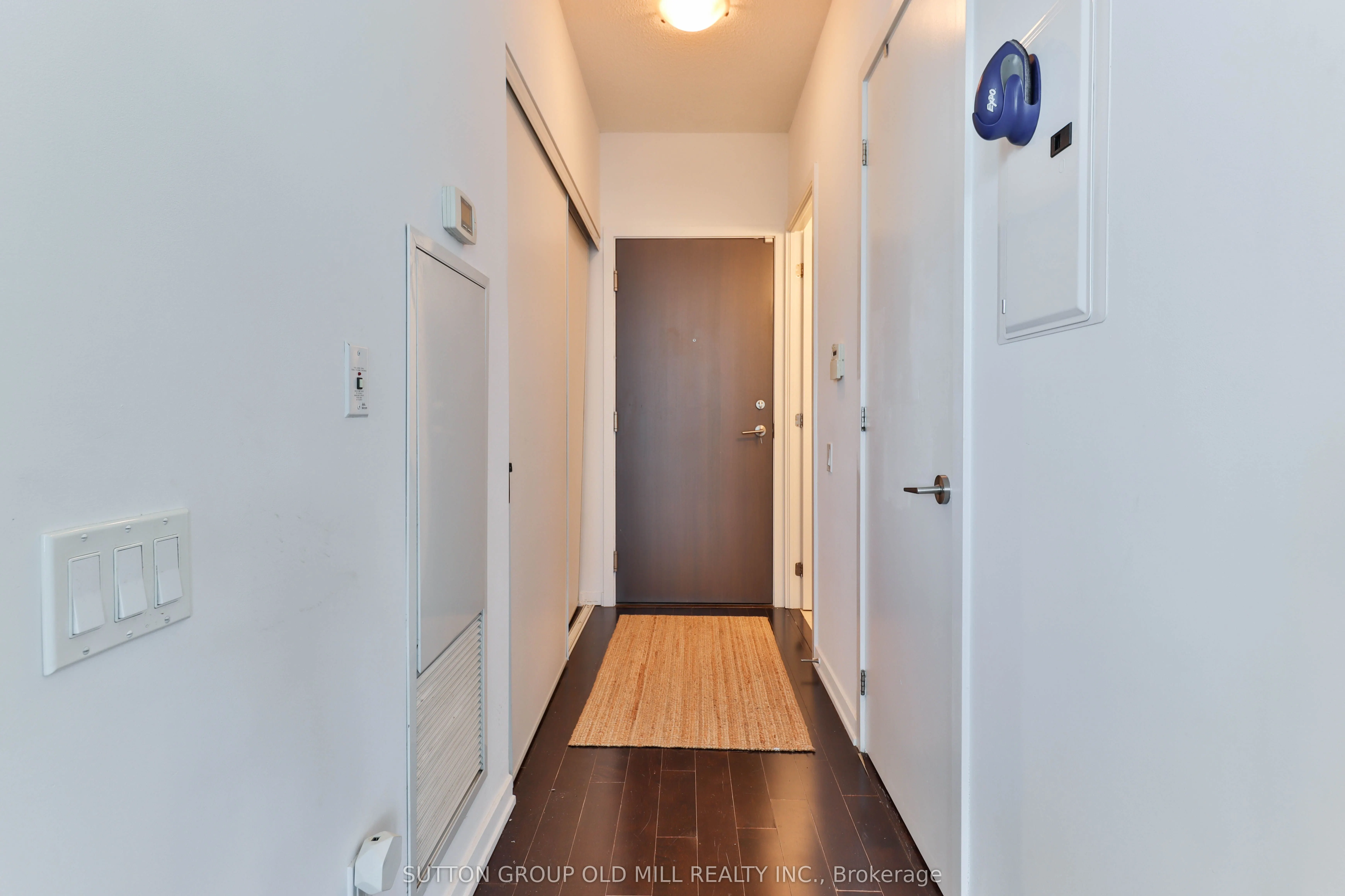 103 The Queensway, #2210