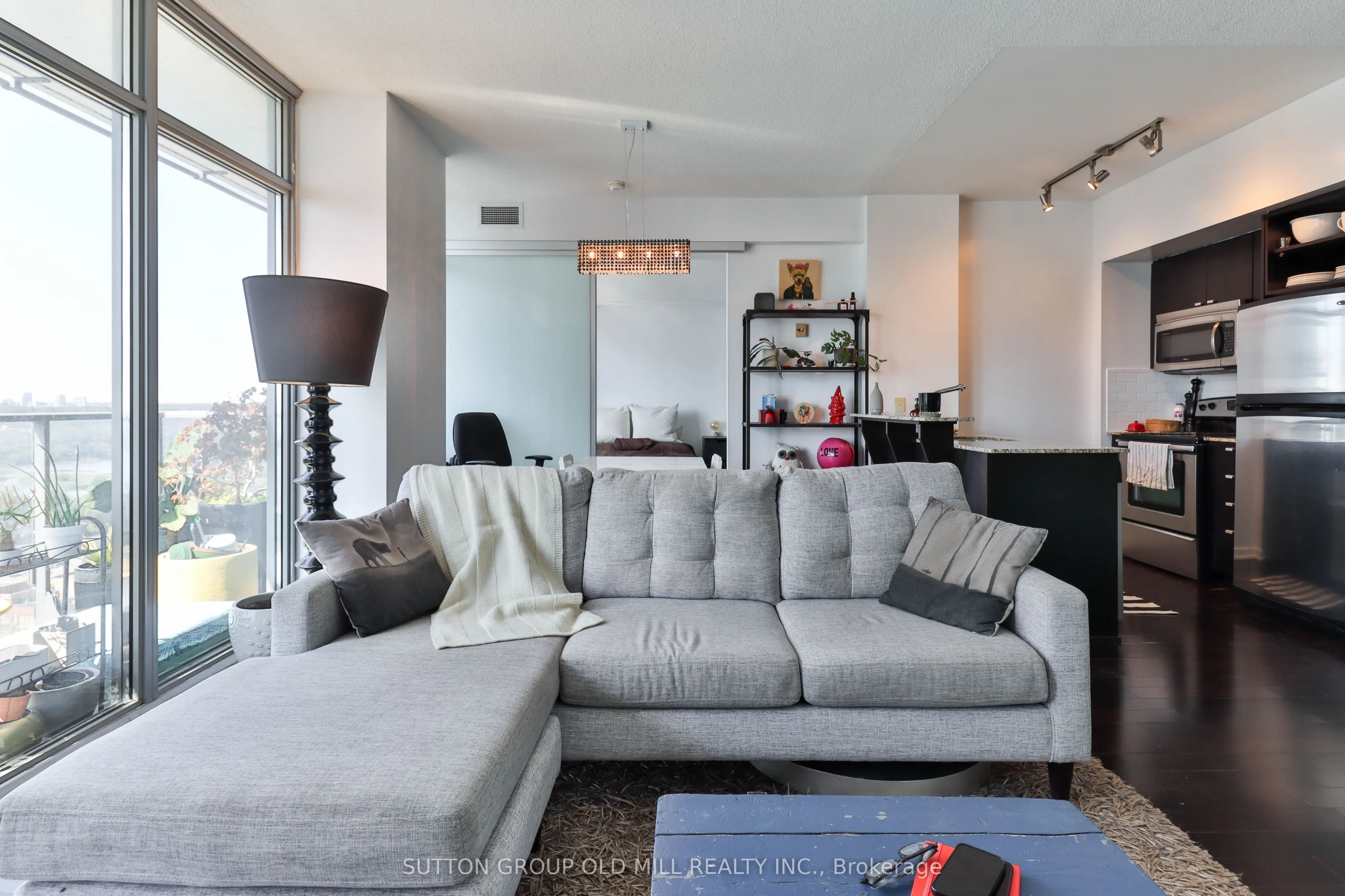 103 The Queensway, #2210