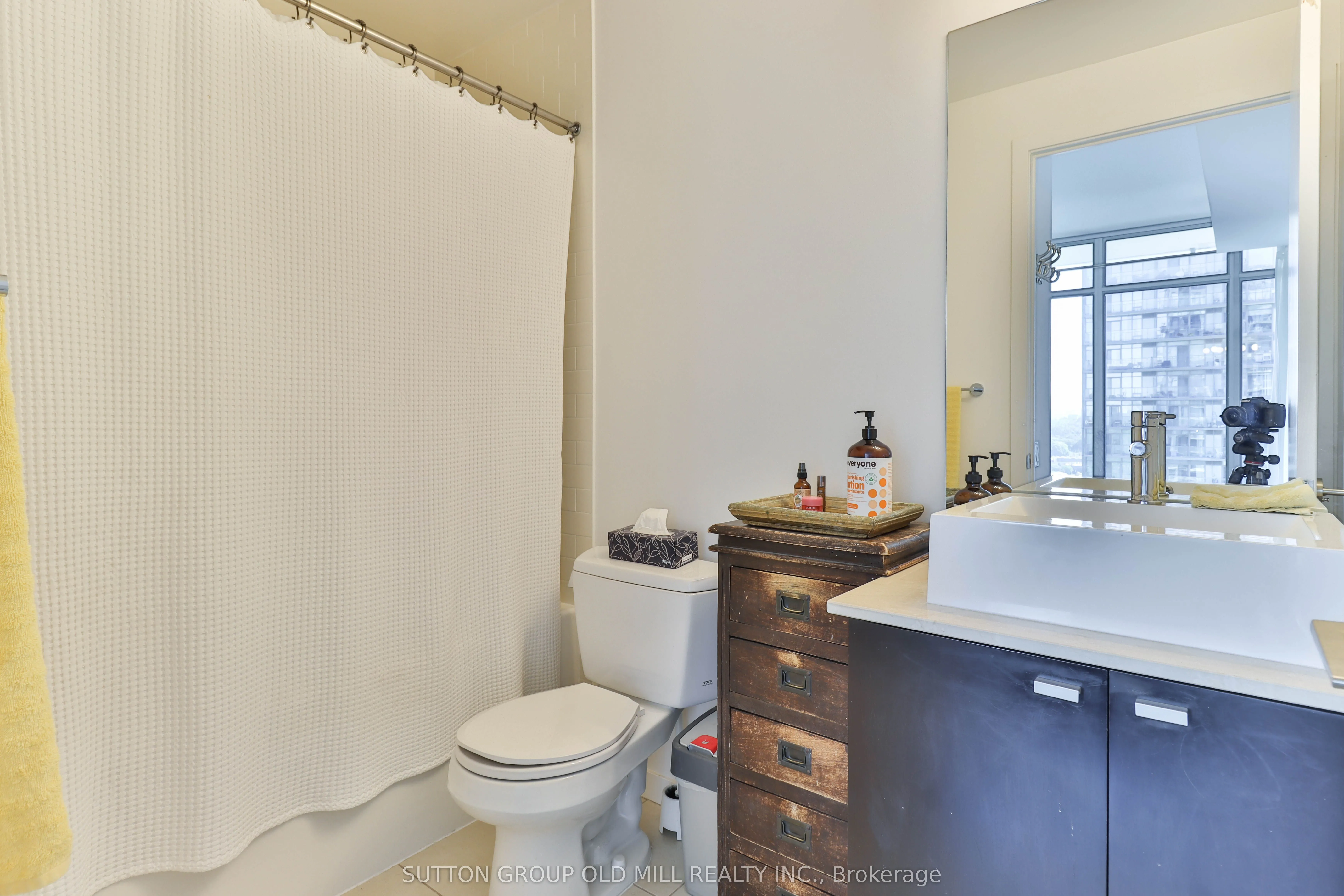 103 The Queensway, #2210