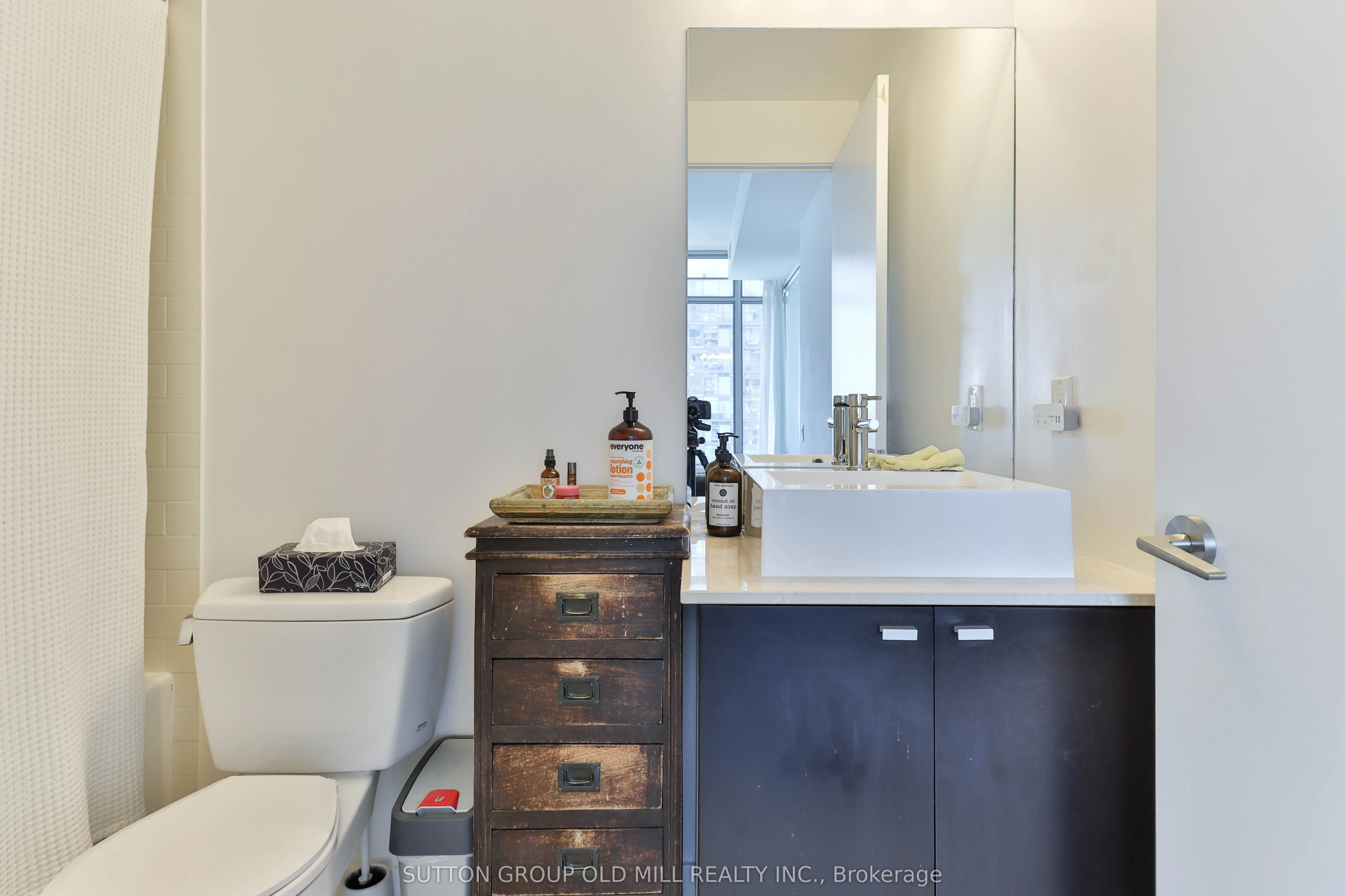 103 The Queensway, #2210