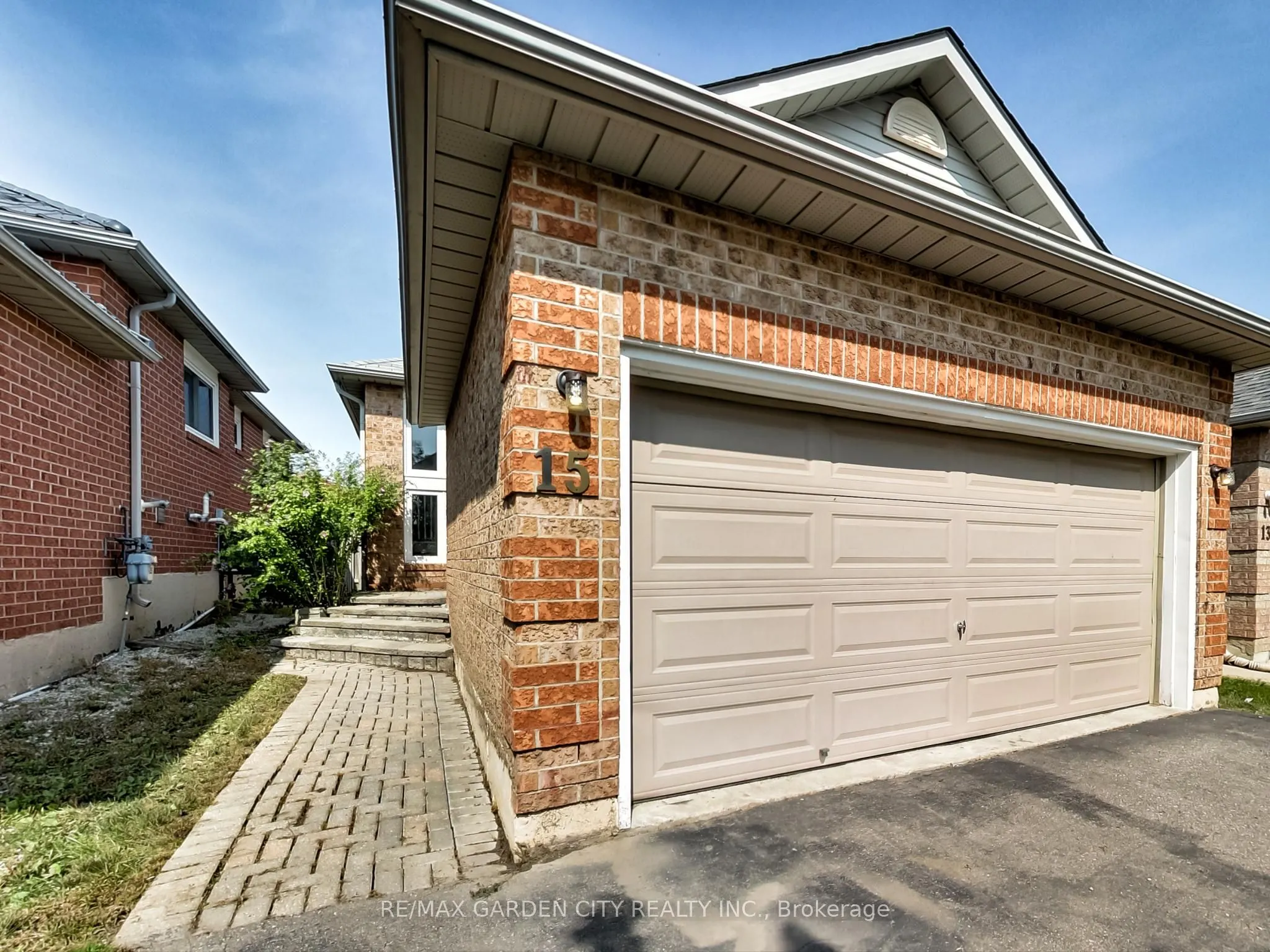 15 CARABRAM Court