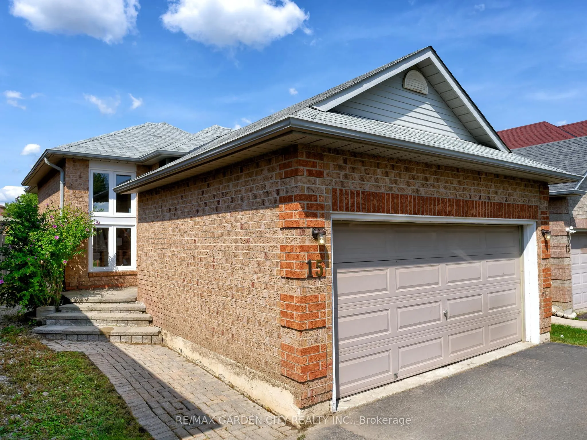 15 CARABRAM Court