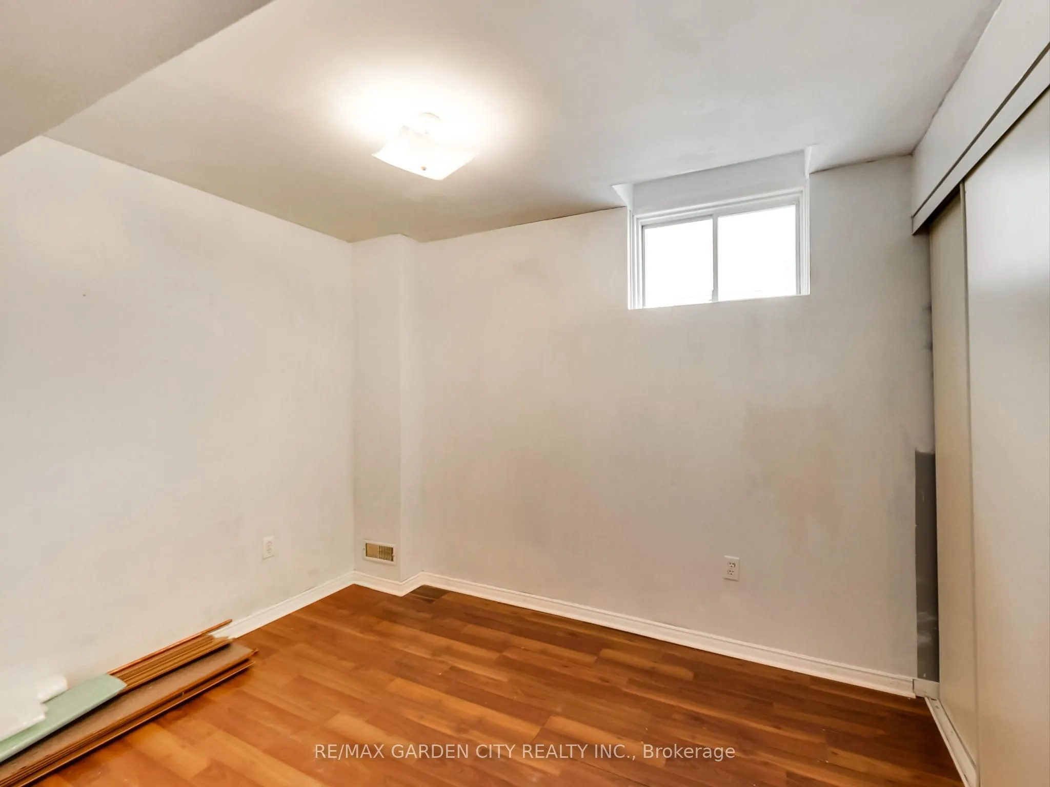 15 CARABRAM Court