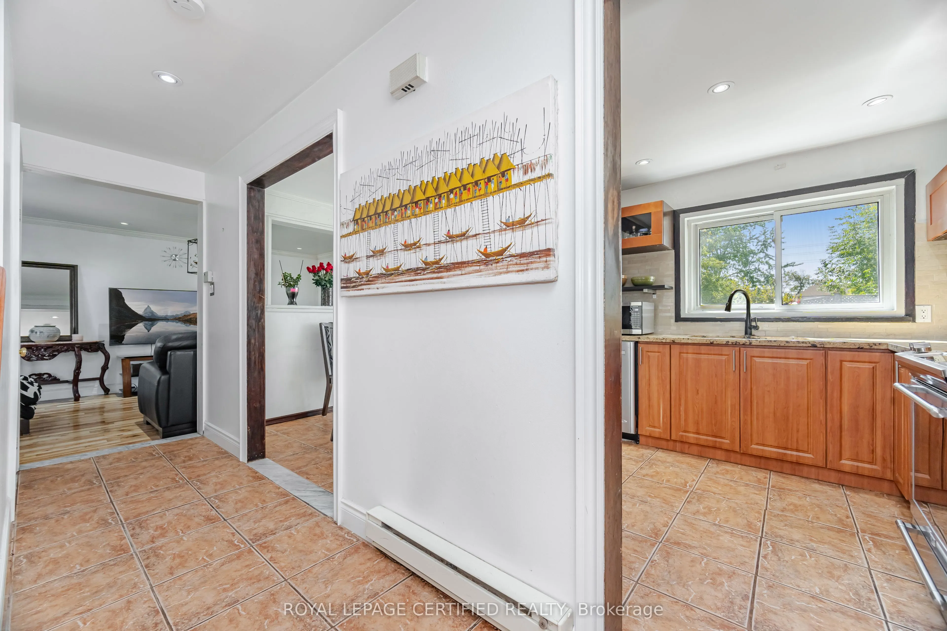 13 Hilldowntree Trail