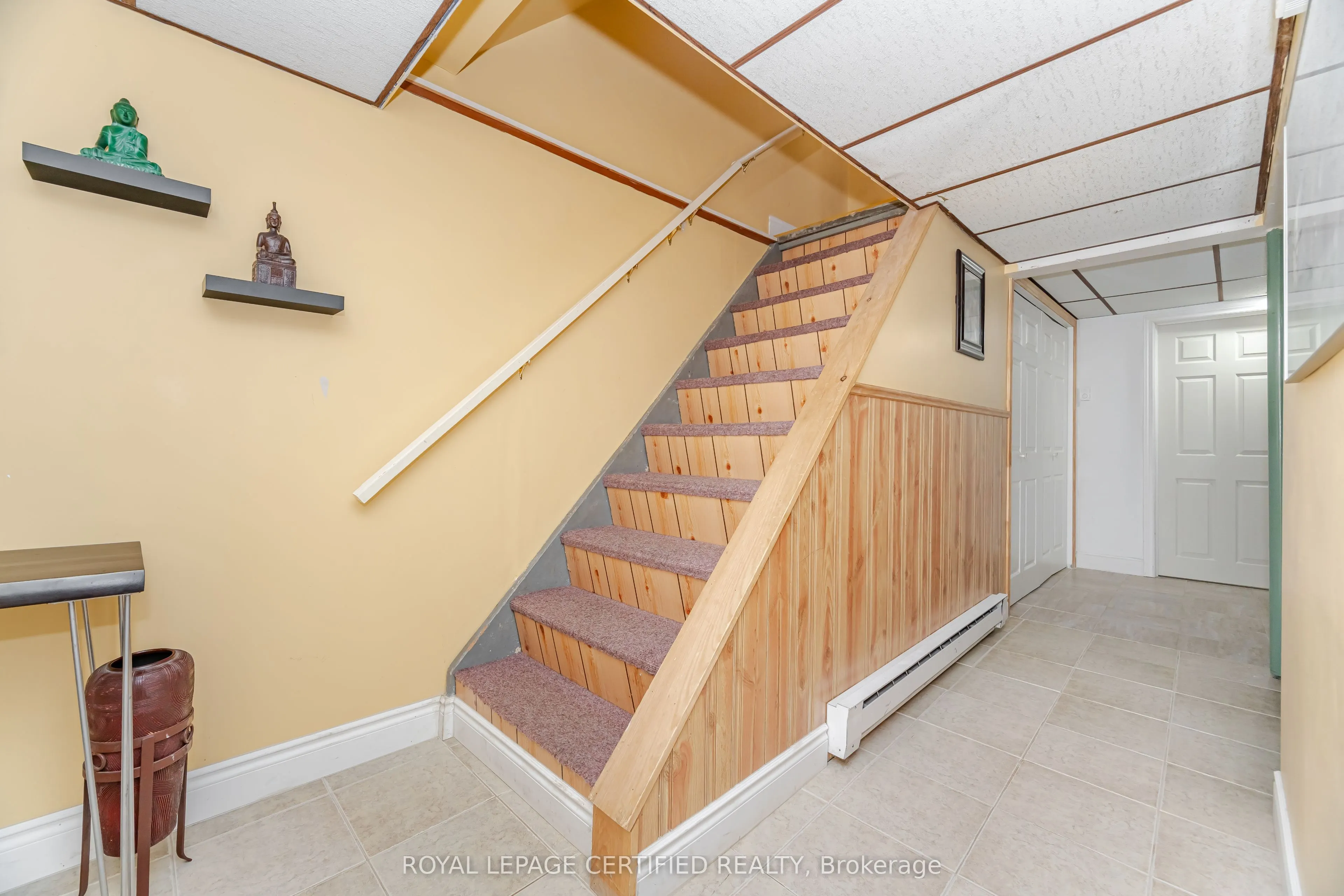 13 Hilldowntree Trail