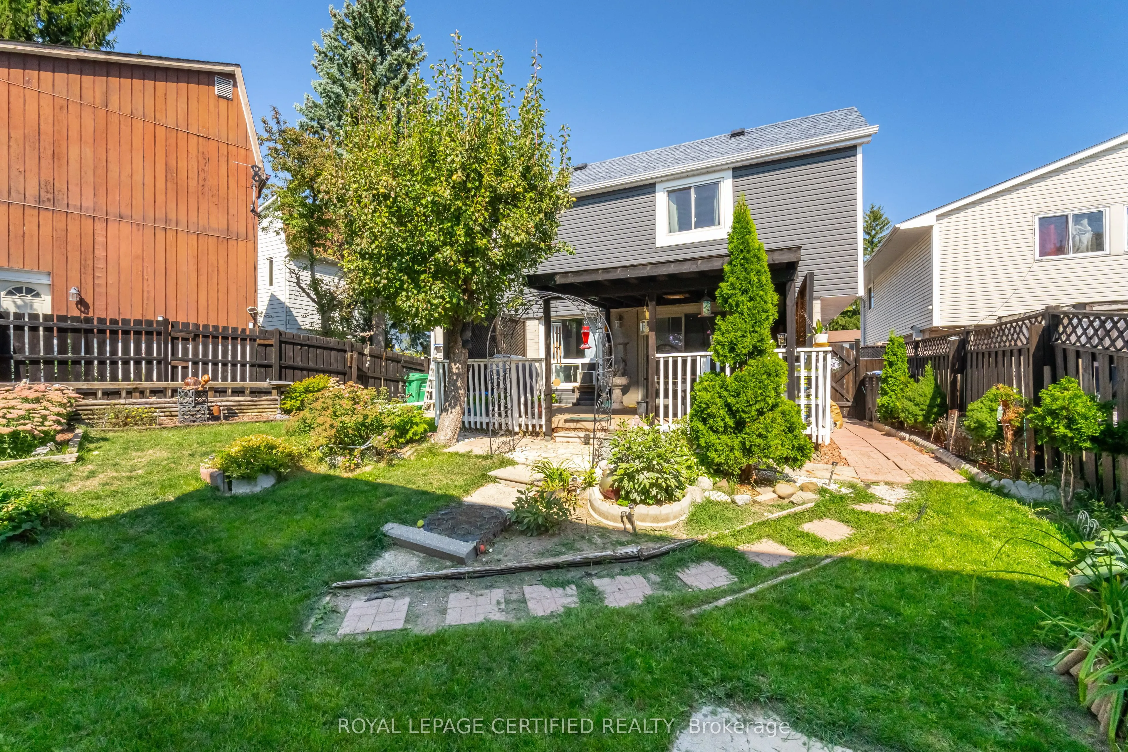 13 Hilldowntree Trail
