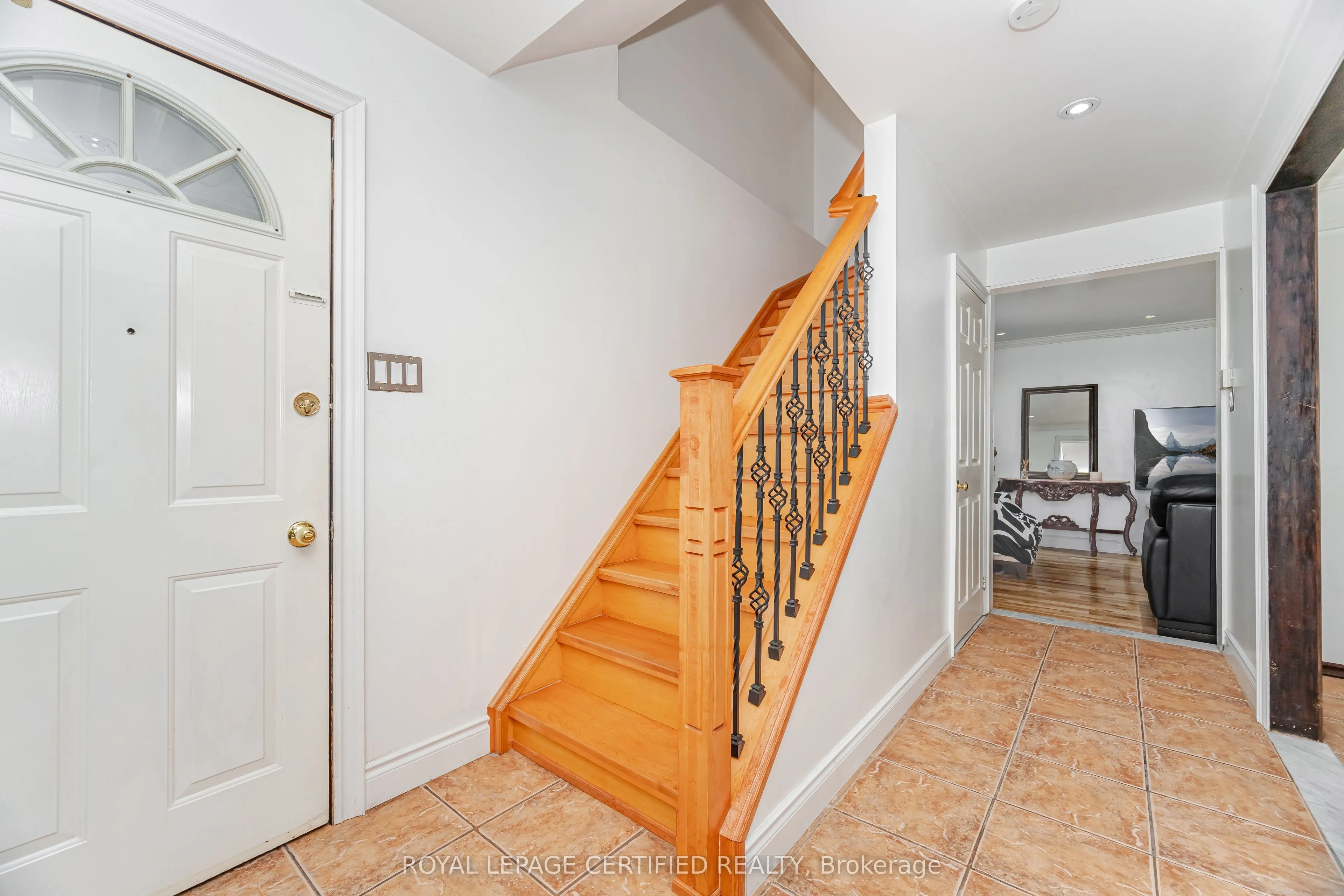 13 Hilldowntree Trail