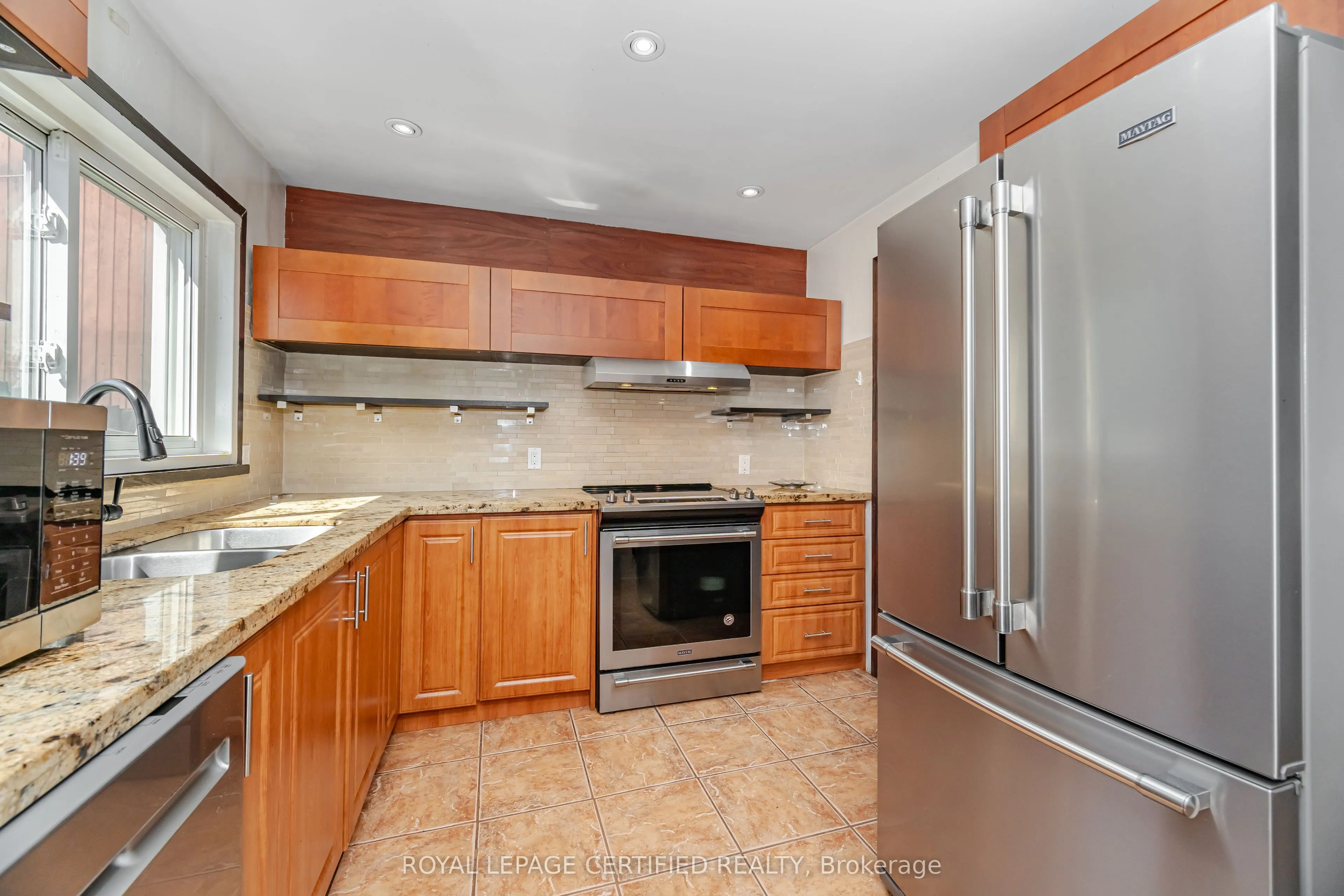 13 Hilldowntree Trail