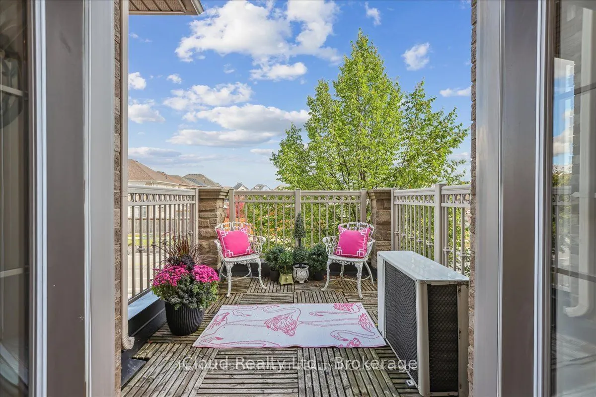 2572 Grand Oak Trail
