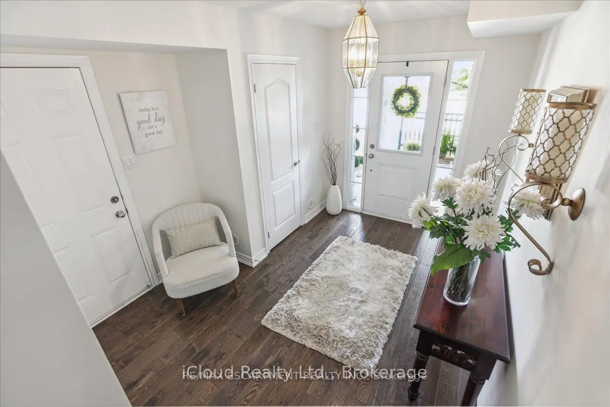 2572 Grand Oak Trail