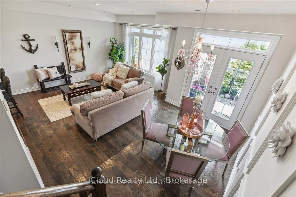 2572 Grand Oak Trail