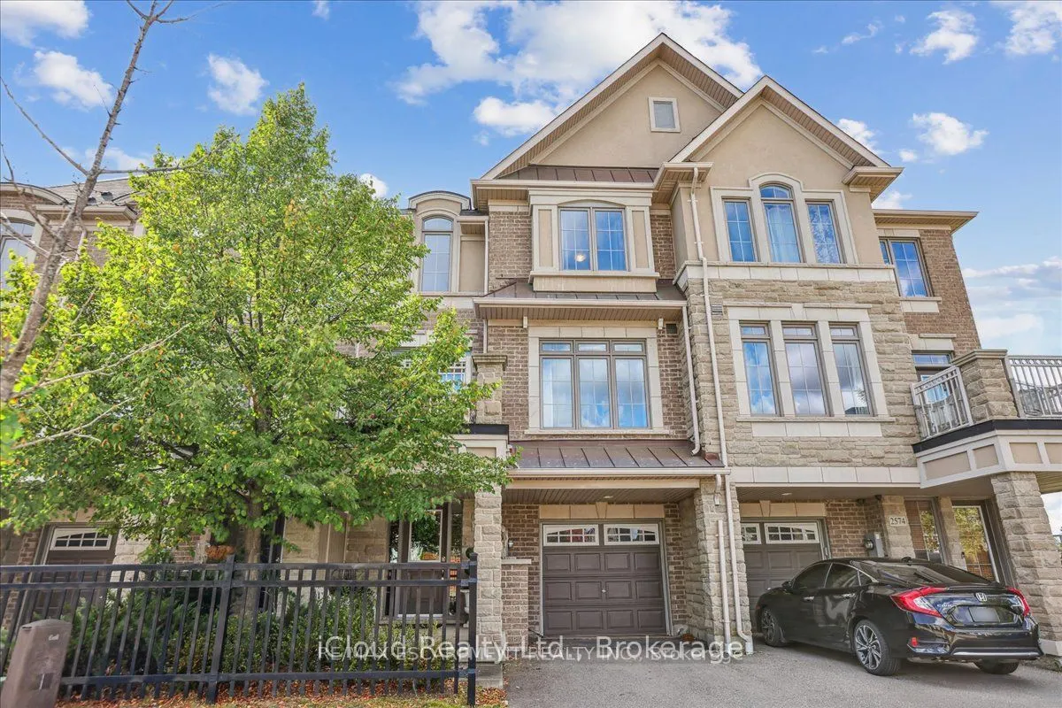 2572 Grand Oak Trail