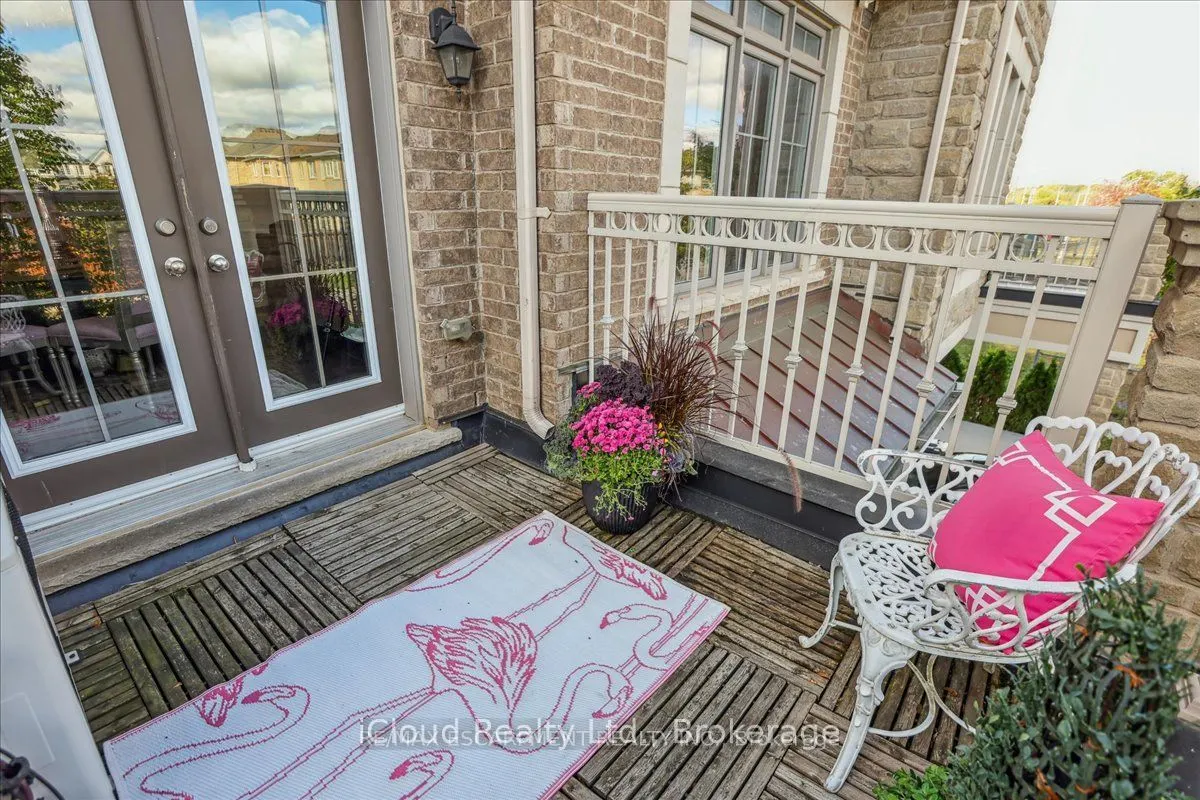 2572 Grand Oak Trail