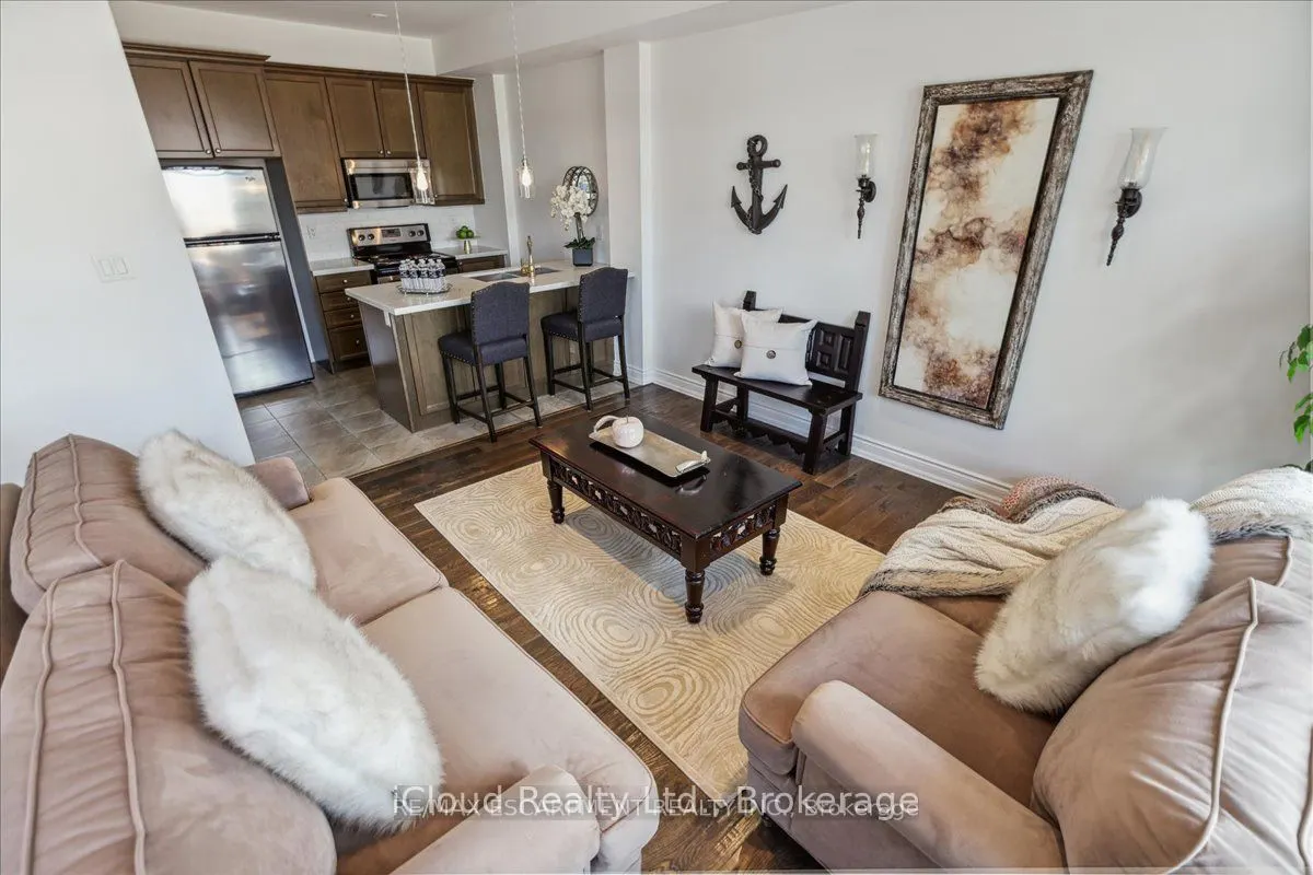 2572 Grand Oak Trail