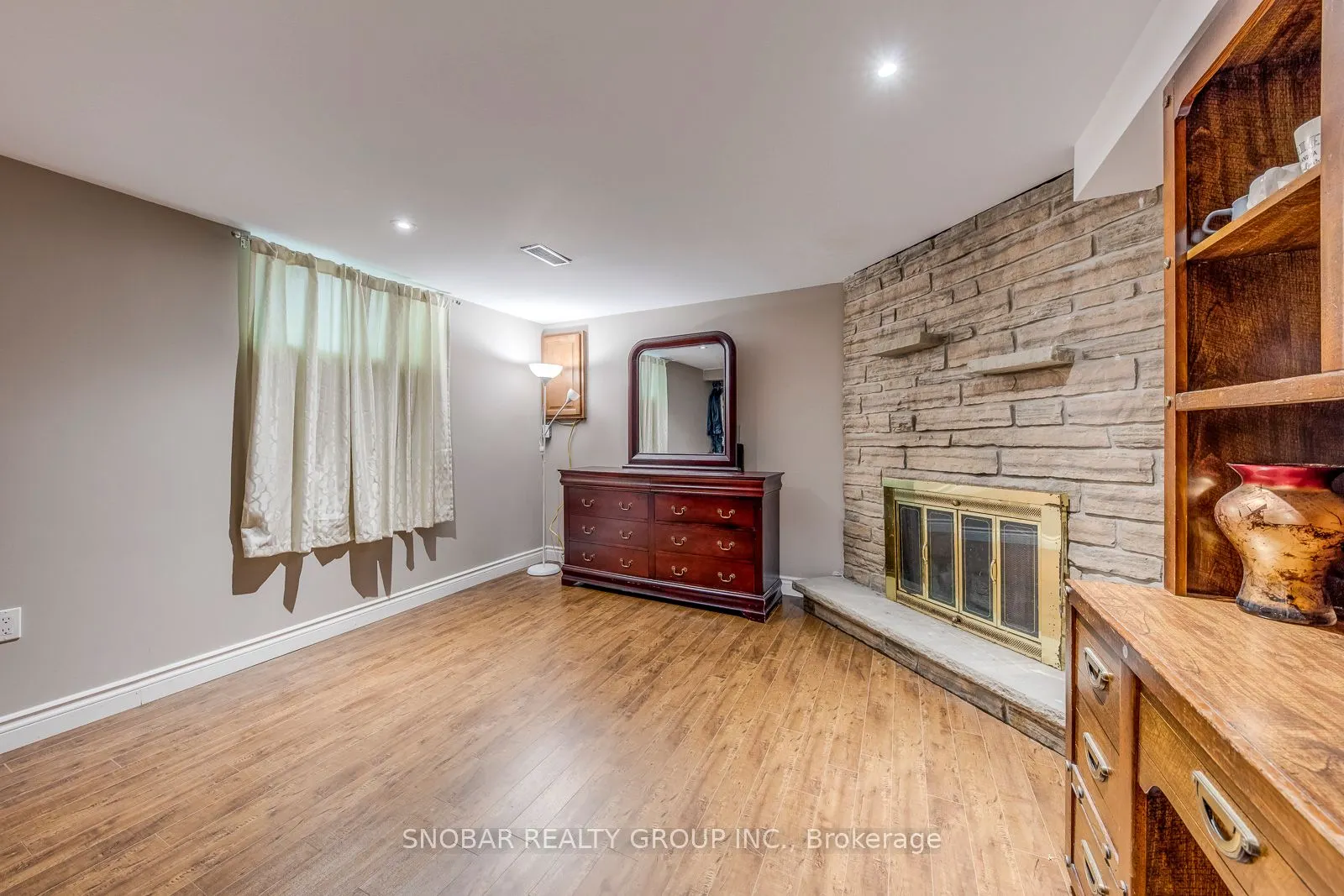 5 Earldown Drive