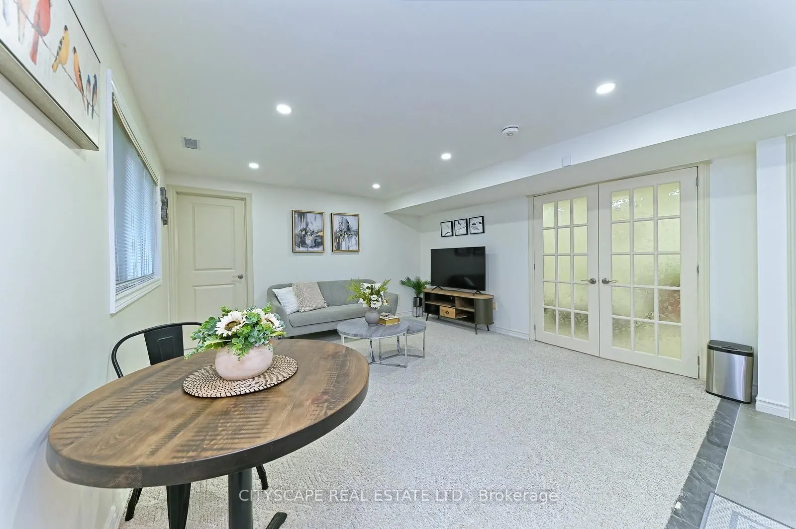 354 Plains Road W