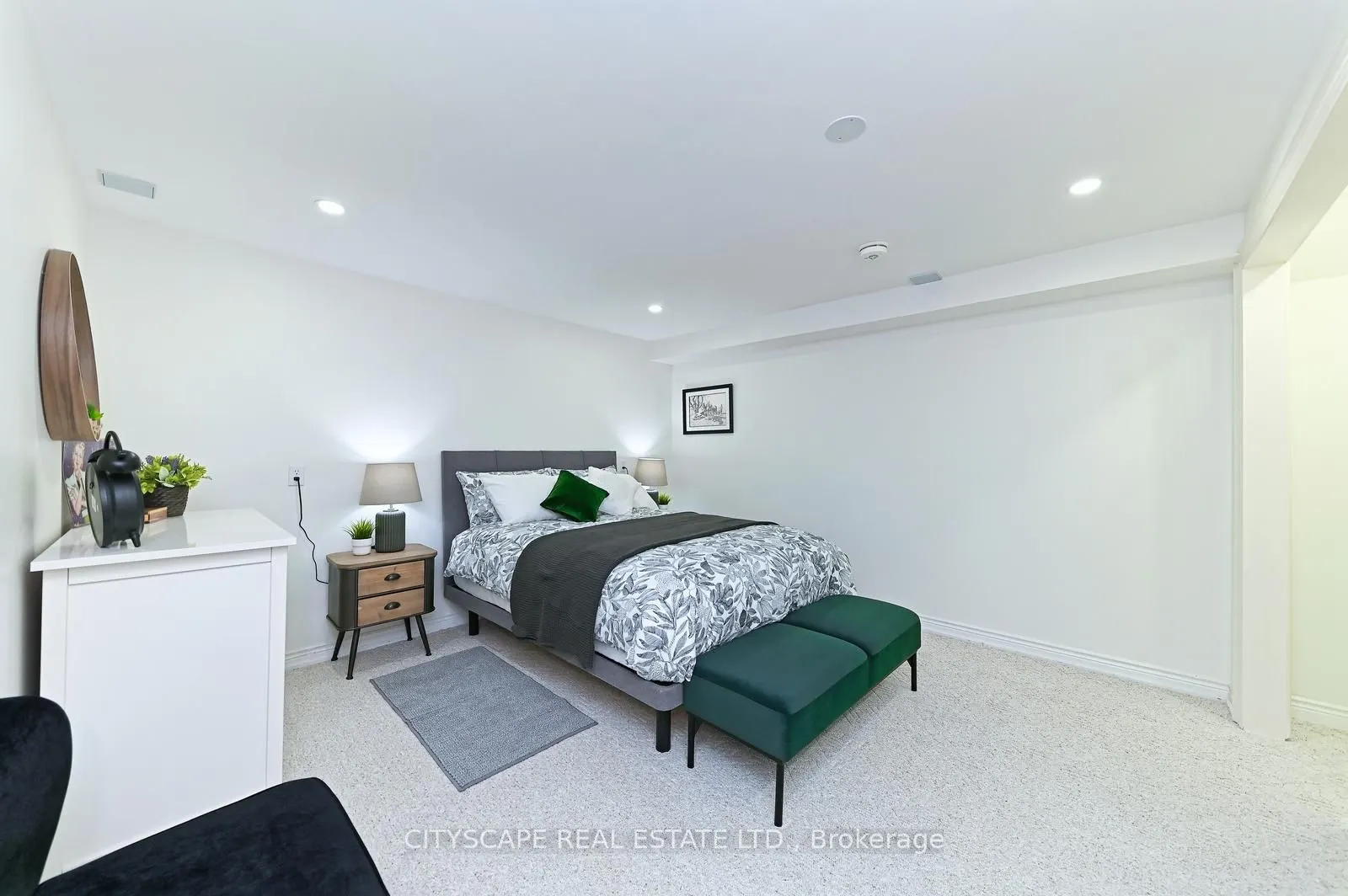 354 Plains Road W