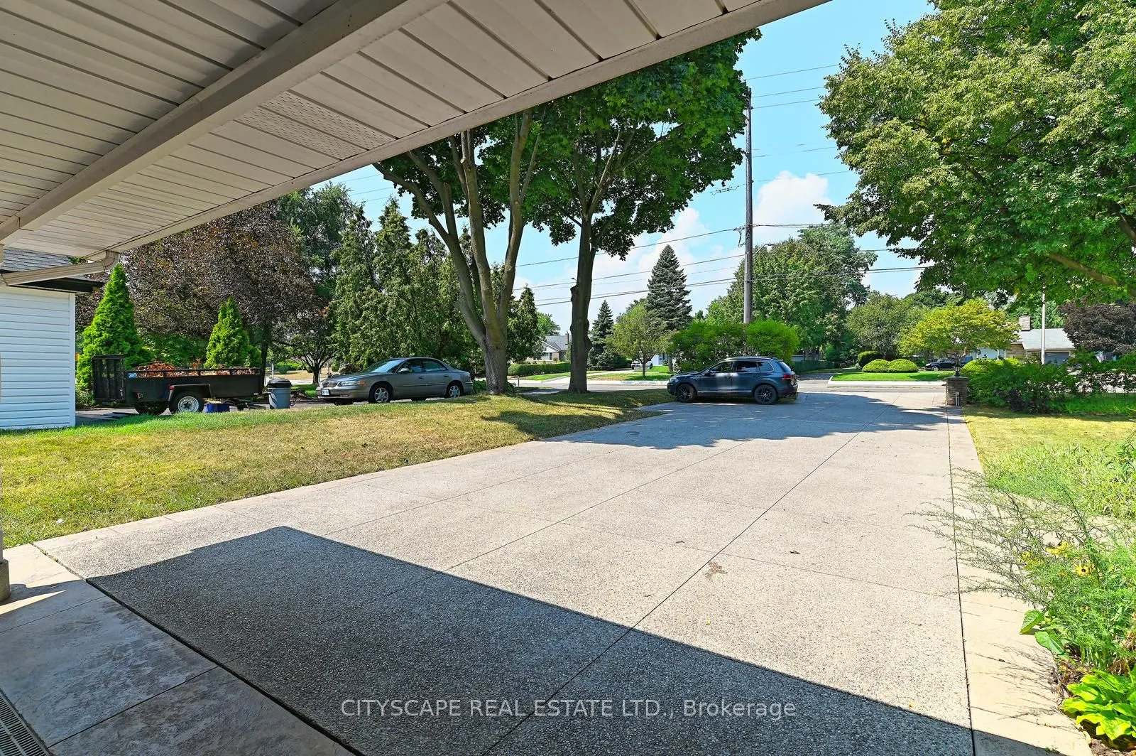 354 Plains Road W