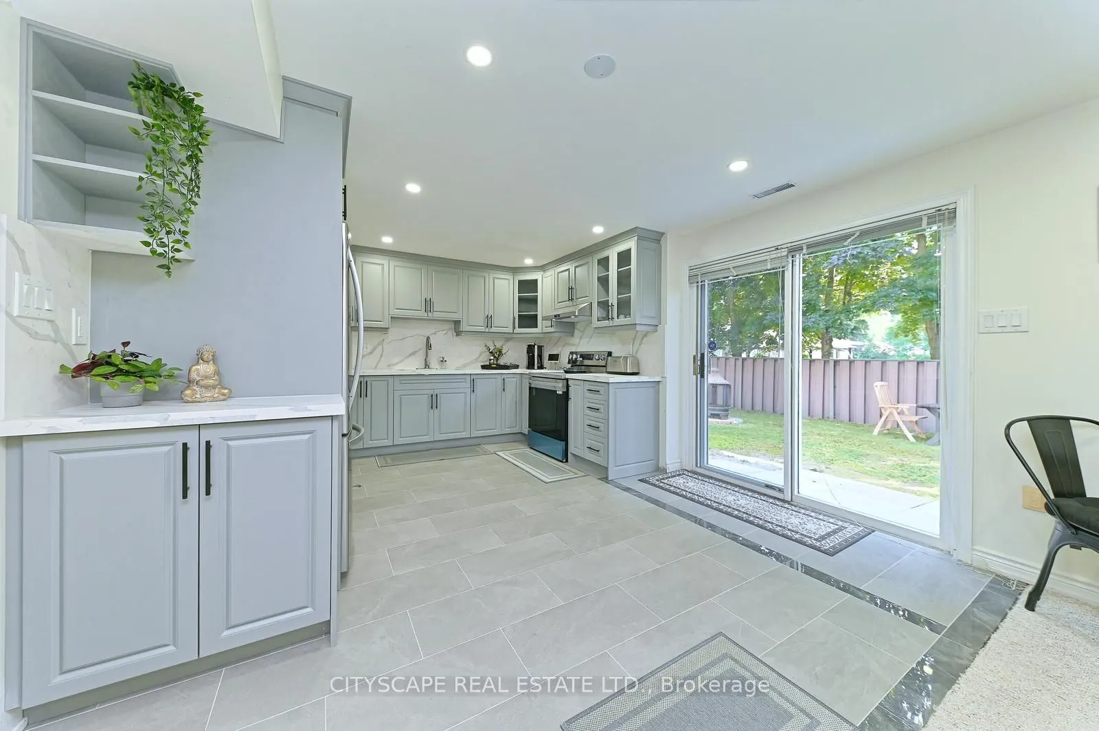 354 Plains Road W